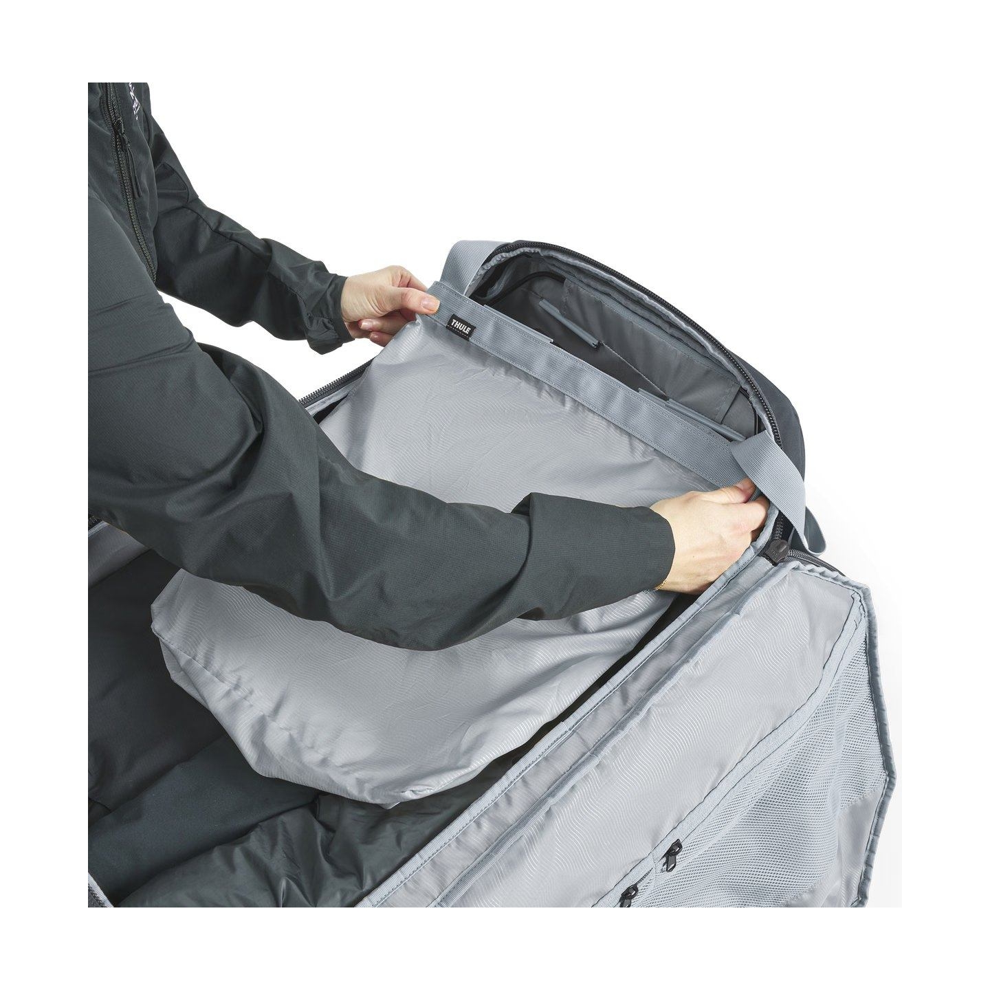 Thule 5613 EnRoute Check-In Wheeled Duffel Darkest Blue