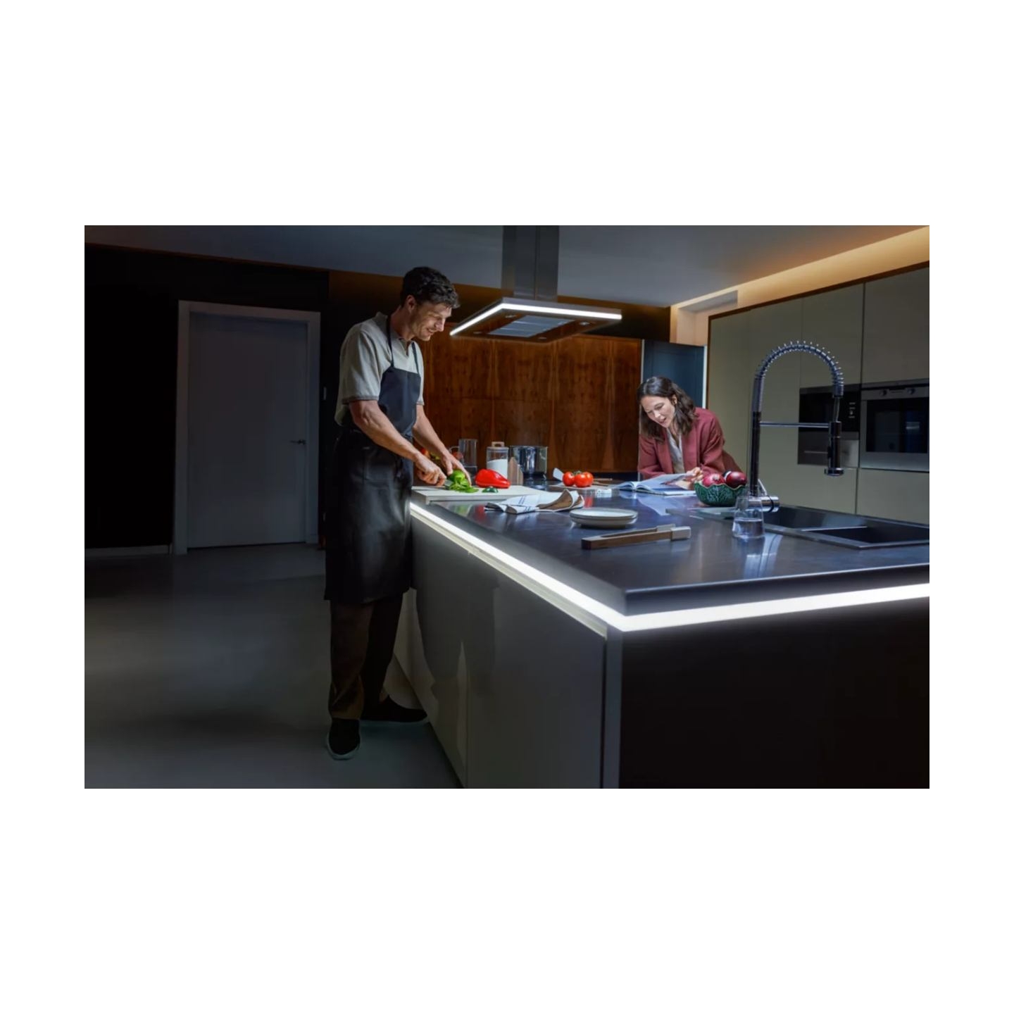 Philips Hue OmniGlow Lightstrip 3 m | 40 W | Bluetooth, Zigbee