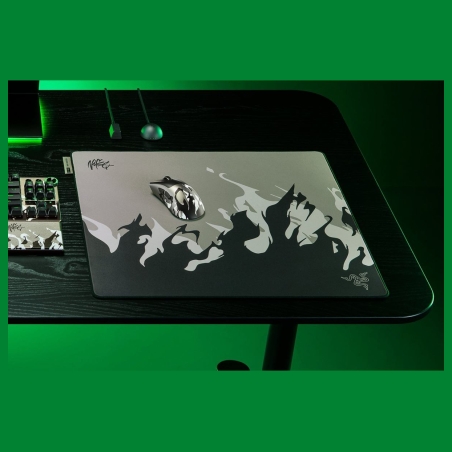 Razer Gaming Mouse Mat, Large | Gigantus V2 Pro | NiKo Edition