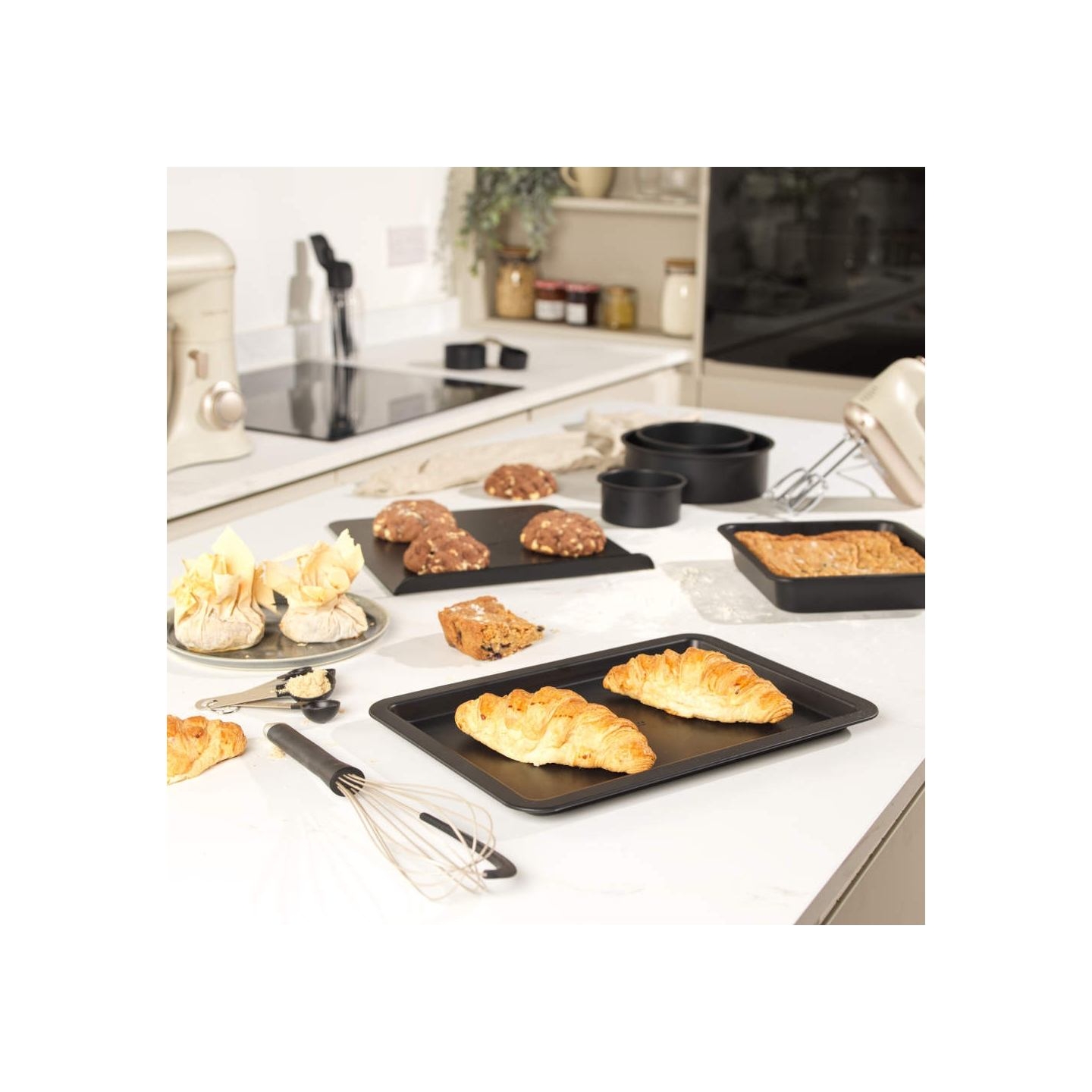 Salter BW125511EU7 Bakes 3-Piece Cake Tin Set