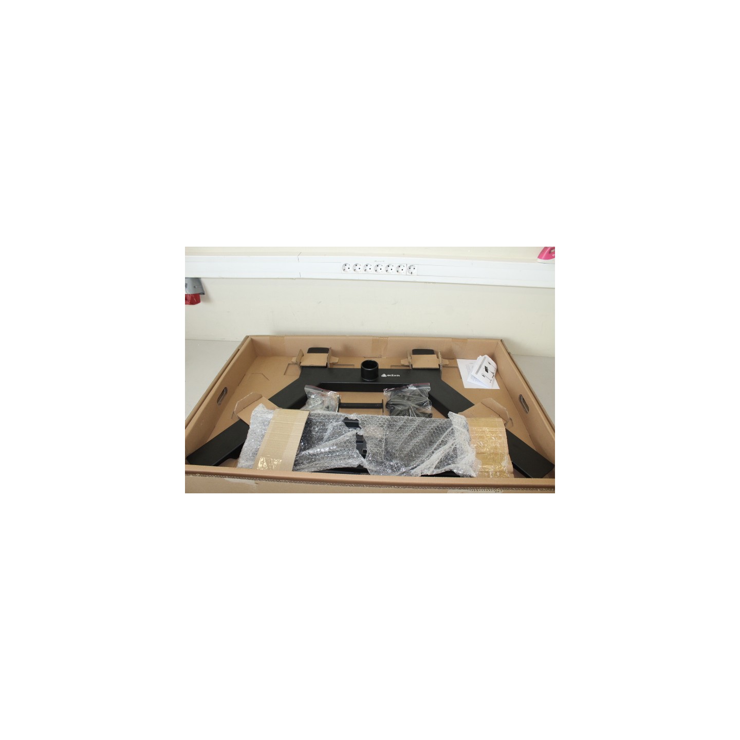 Outlet product photo