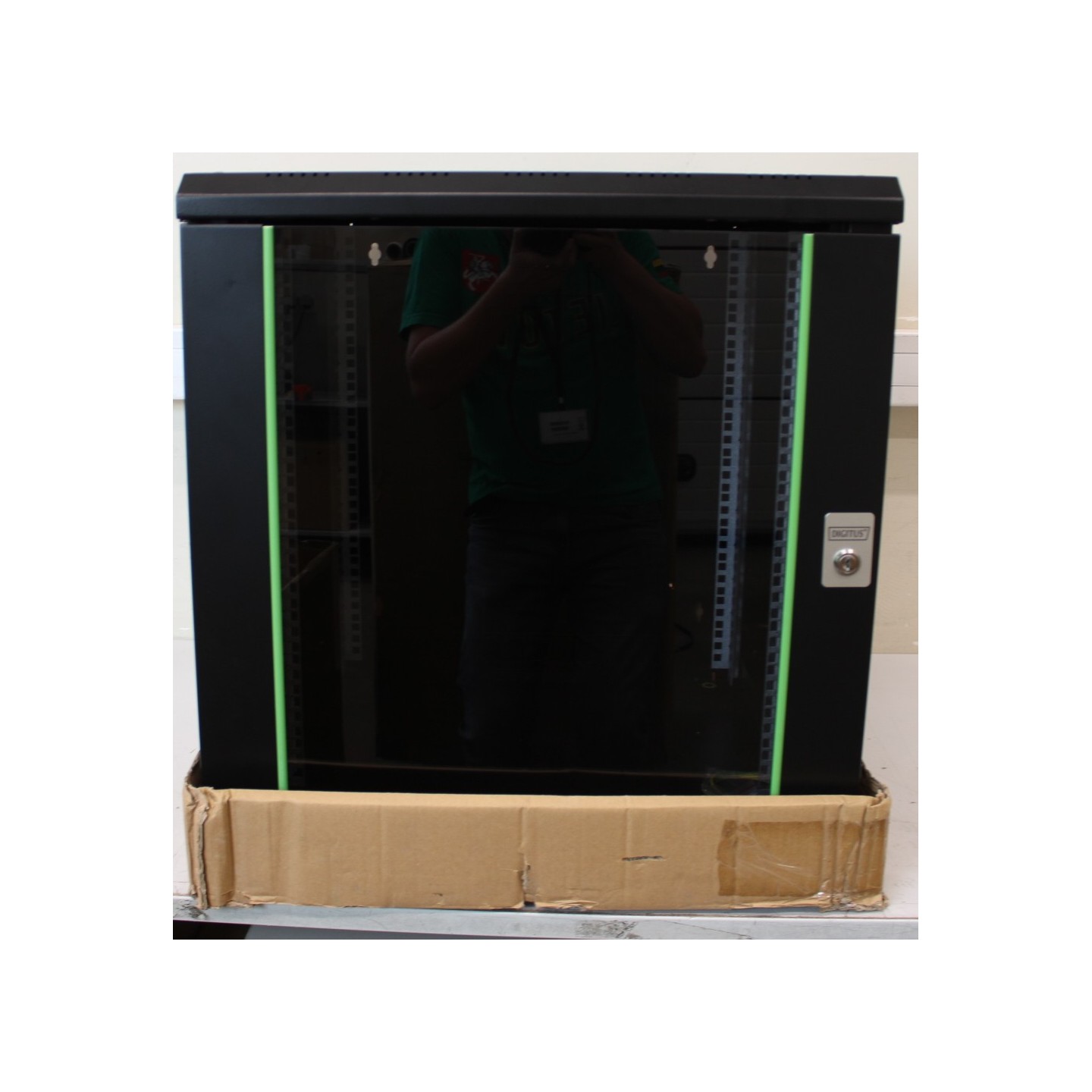 Outlet product photo