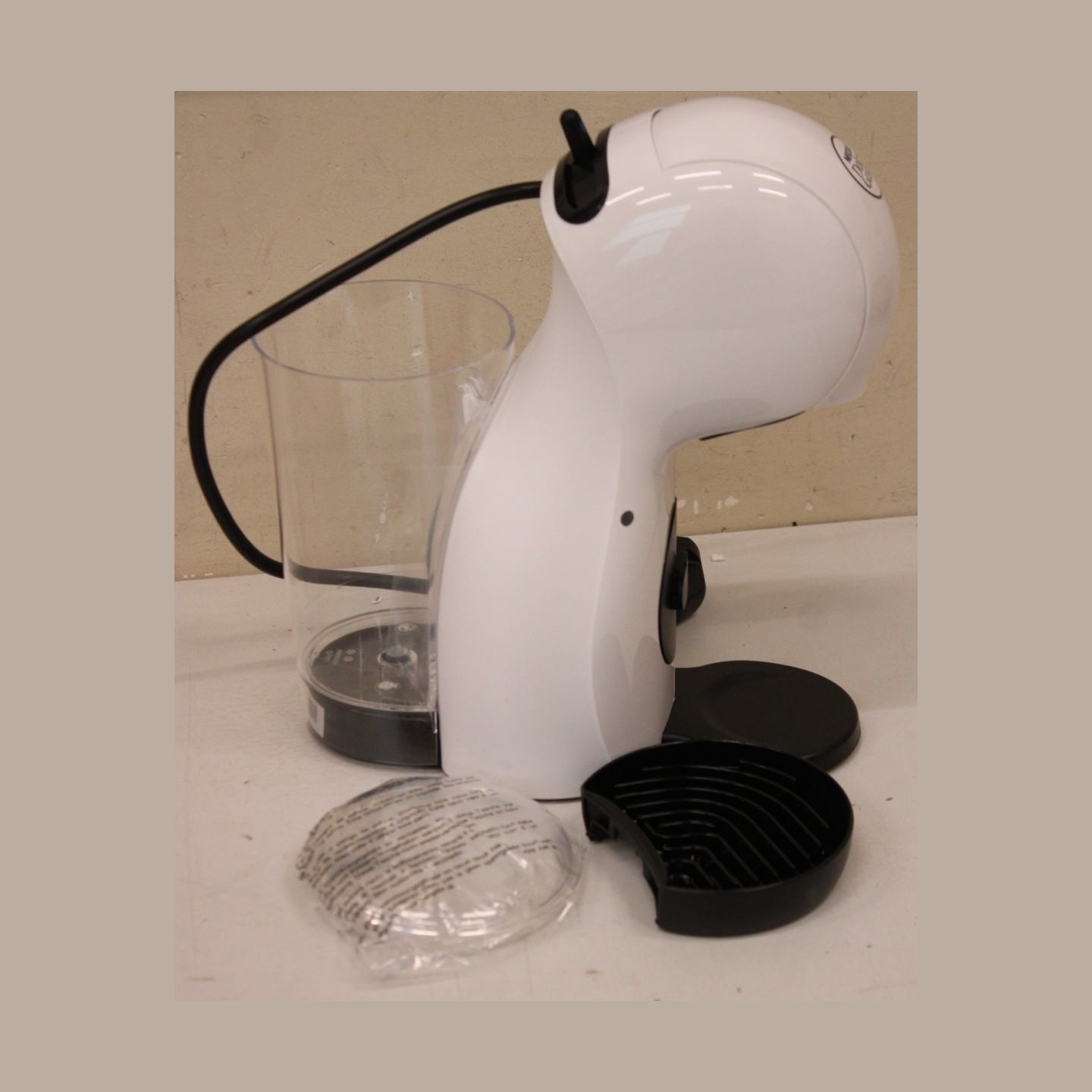 Delonghi EDG110.WB Dolce Gusto Piccolo XS Coffee maker, White |  Delonghi Coffee Maker | EDG110.WB Dolce Gusto Piccolo XS | Pump