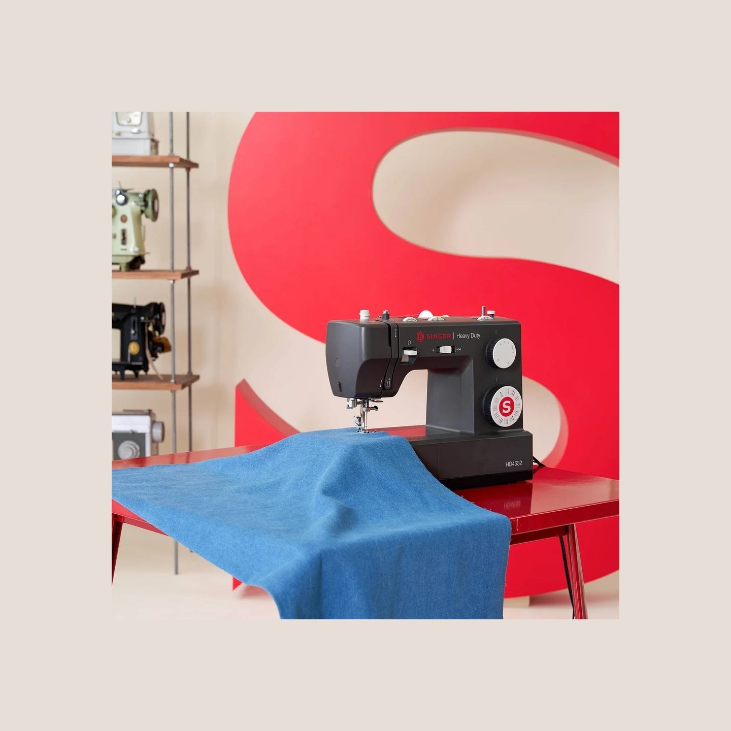Singer Sewing Machine | 4532 Heavy Duty | Number of stitches 32 | Number of buttonholes 1 | Charcoal