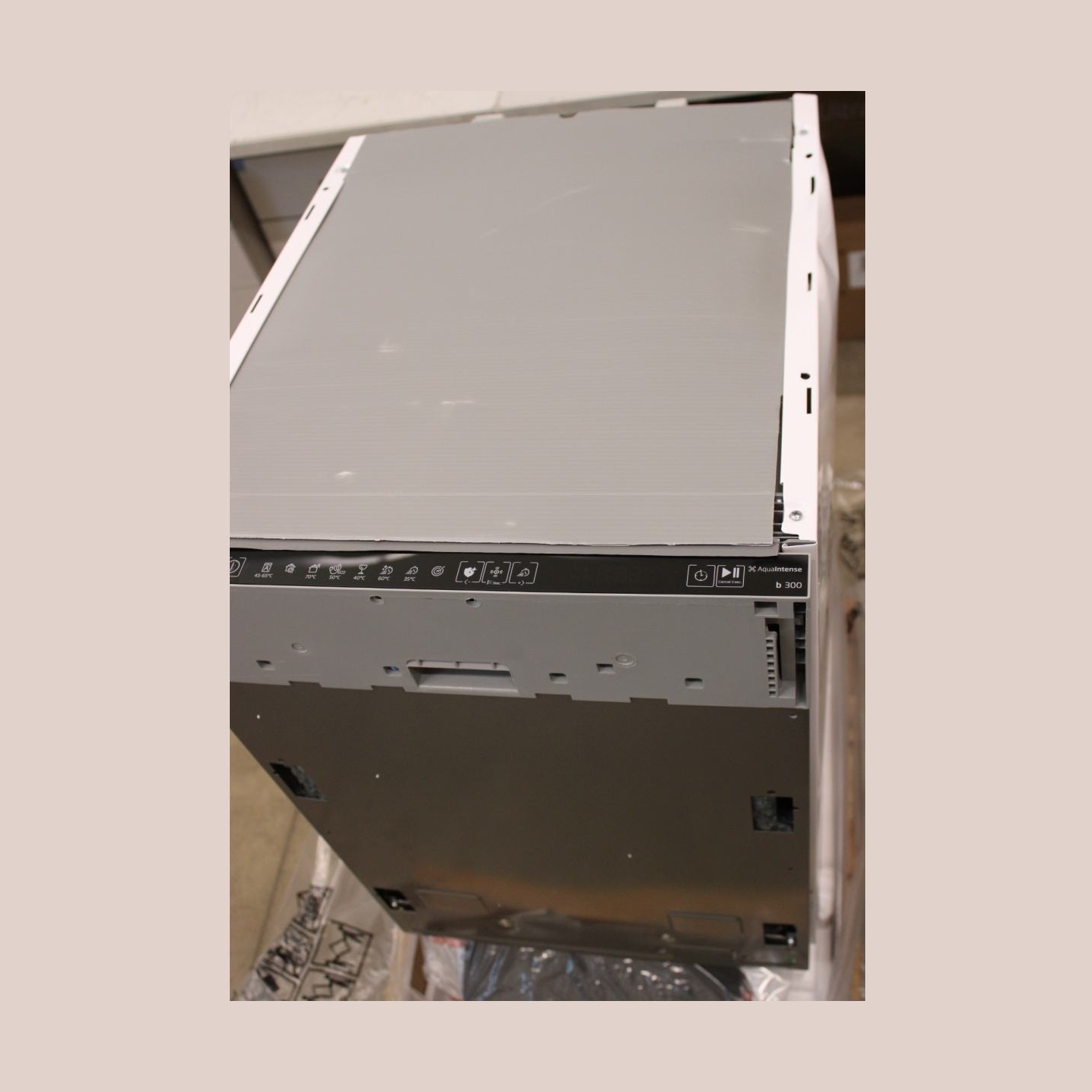 Beko | BEKO Dishwasher | BDIS38040Q | Built-in | Width 45 cm | Number of place settings 10 | Number of programs 8 | Energy effic