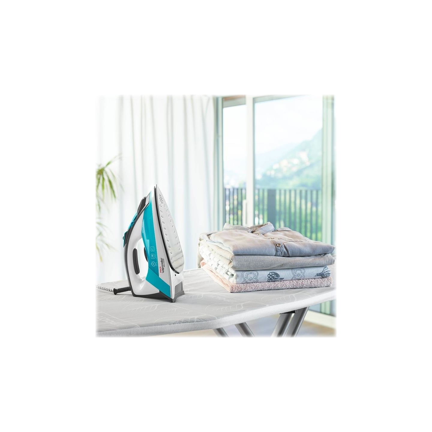 Polti Iron PLEU0254 Vaporella Quick & Comfort QC120 Steam Iron 2200 W Water tank capacity 300 ml Continuous steam 30 g/min White
