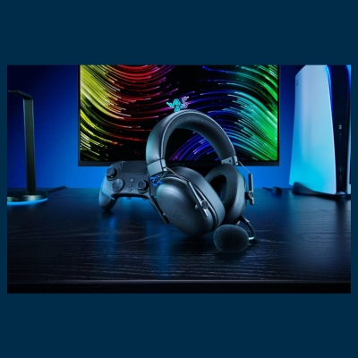 Razer | BlackShark V3 for PlayStation | Bluetooth | Over-Ear | Microphone | Black | Wireless