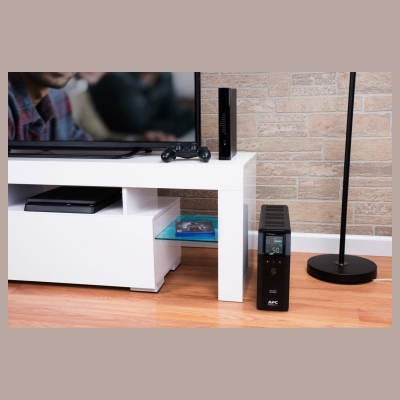 APC BR1600SI UPS Back ProBR 1600VA 6xC13, AVR,LCD