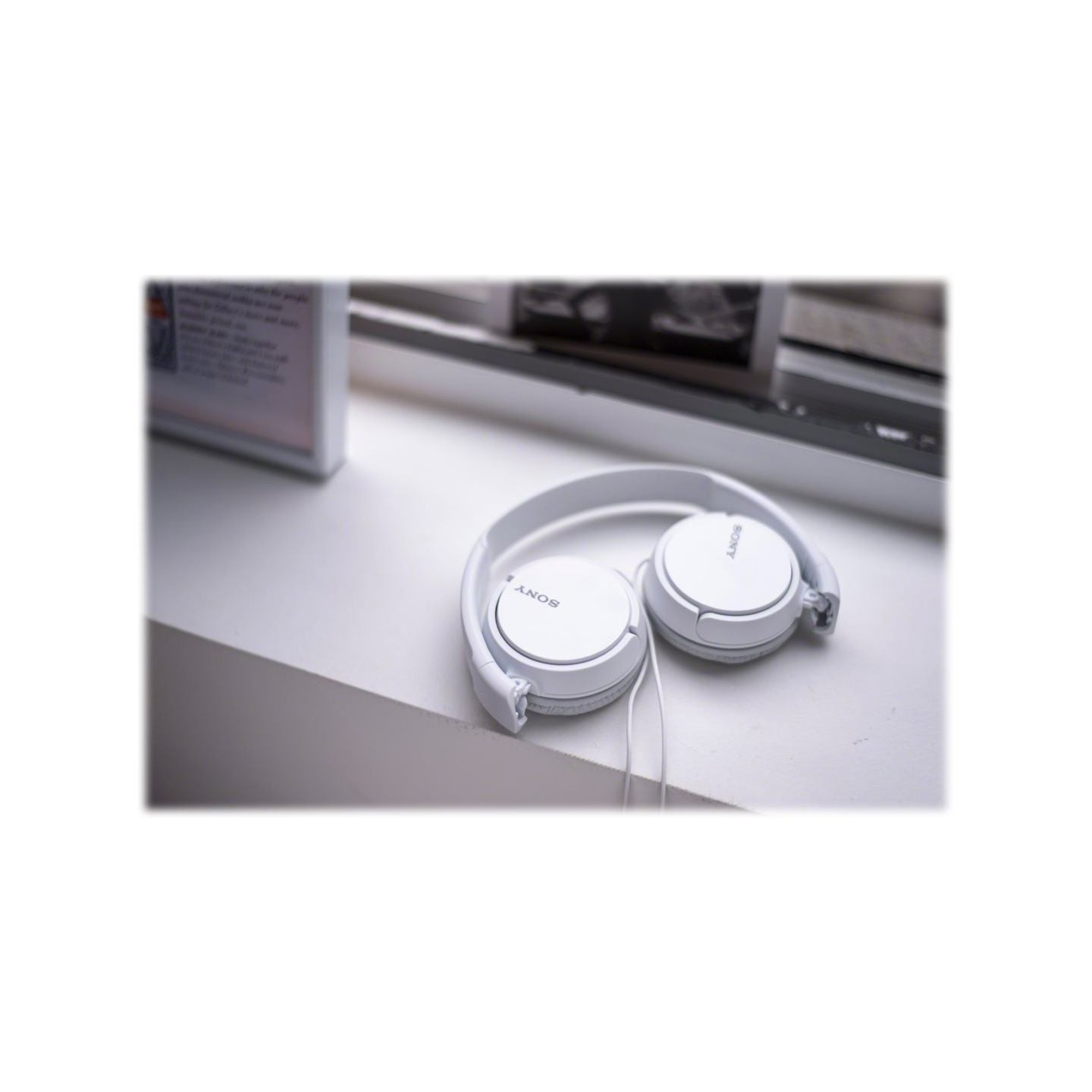 Sony | MDR-ZX110APW.CE7 | Wired | On-Ear | Microphone | White