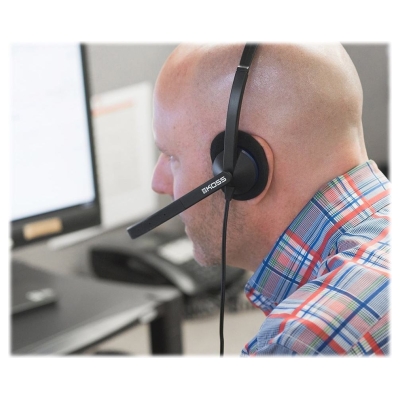 Koss | Headphones | CS195 USB | Wired | On-Ear | Microphone | Black