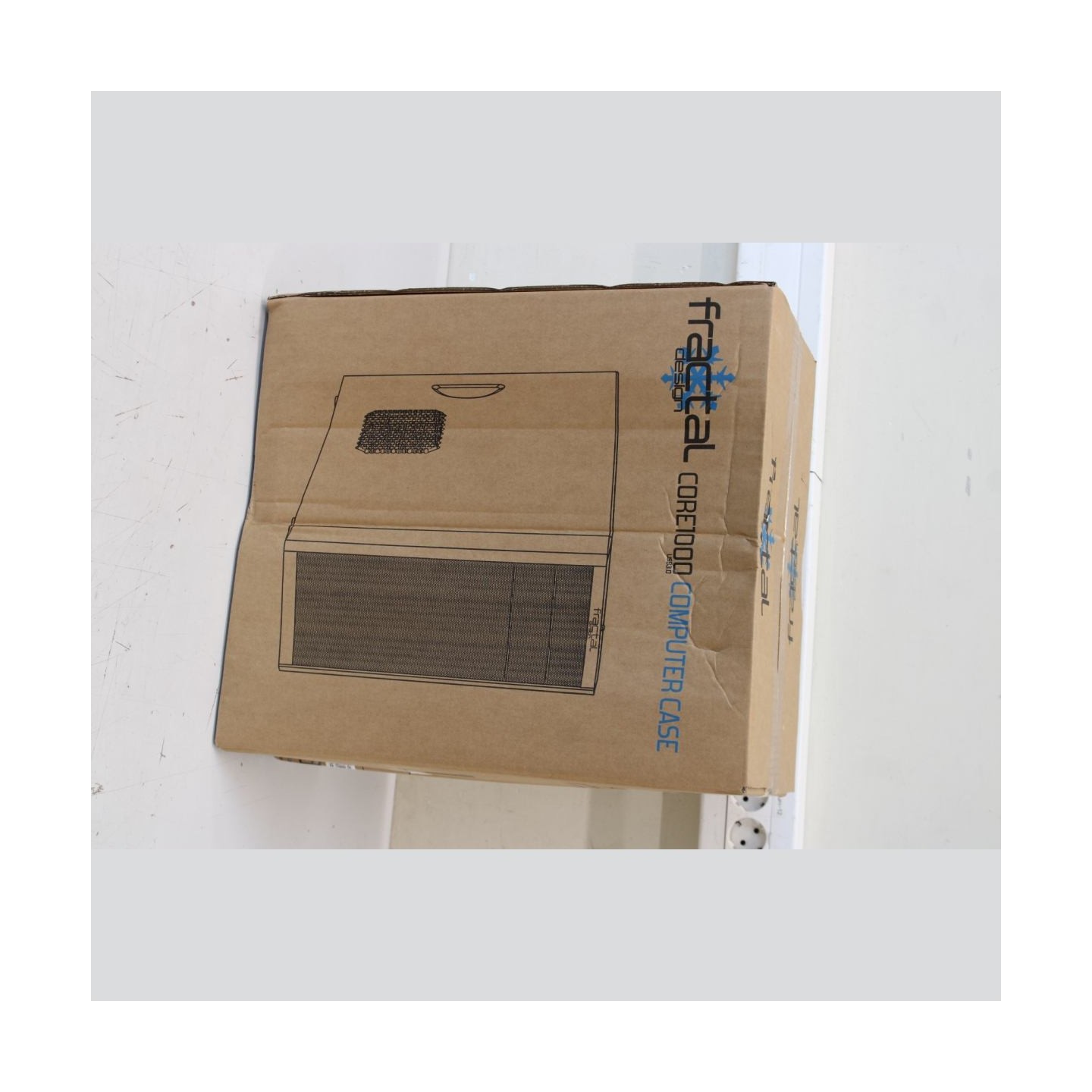 Fractal Design Core 1000 USB 3.0  |   Fractal Design | Core 1000 USB 3.0 | Black | Micro ATX | DAMAGED PACKAGING, BENT ON THE SI