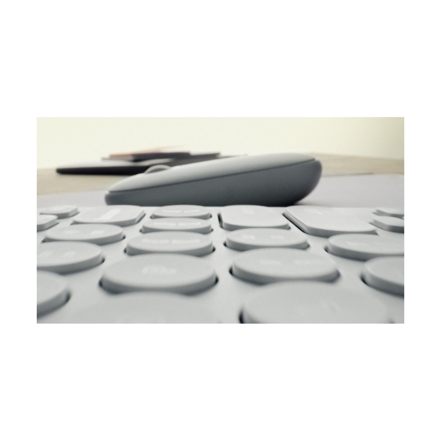 Logitech Pebble 2 M350s Wireless Mouse, RF Wireless + Bluetooth, 4000 DPI, Tonal Graphite / 910-007015