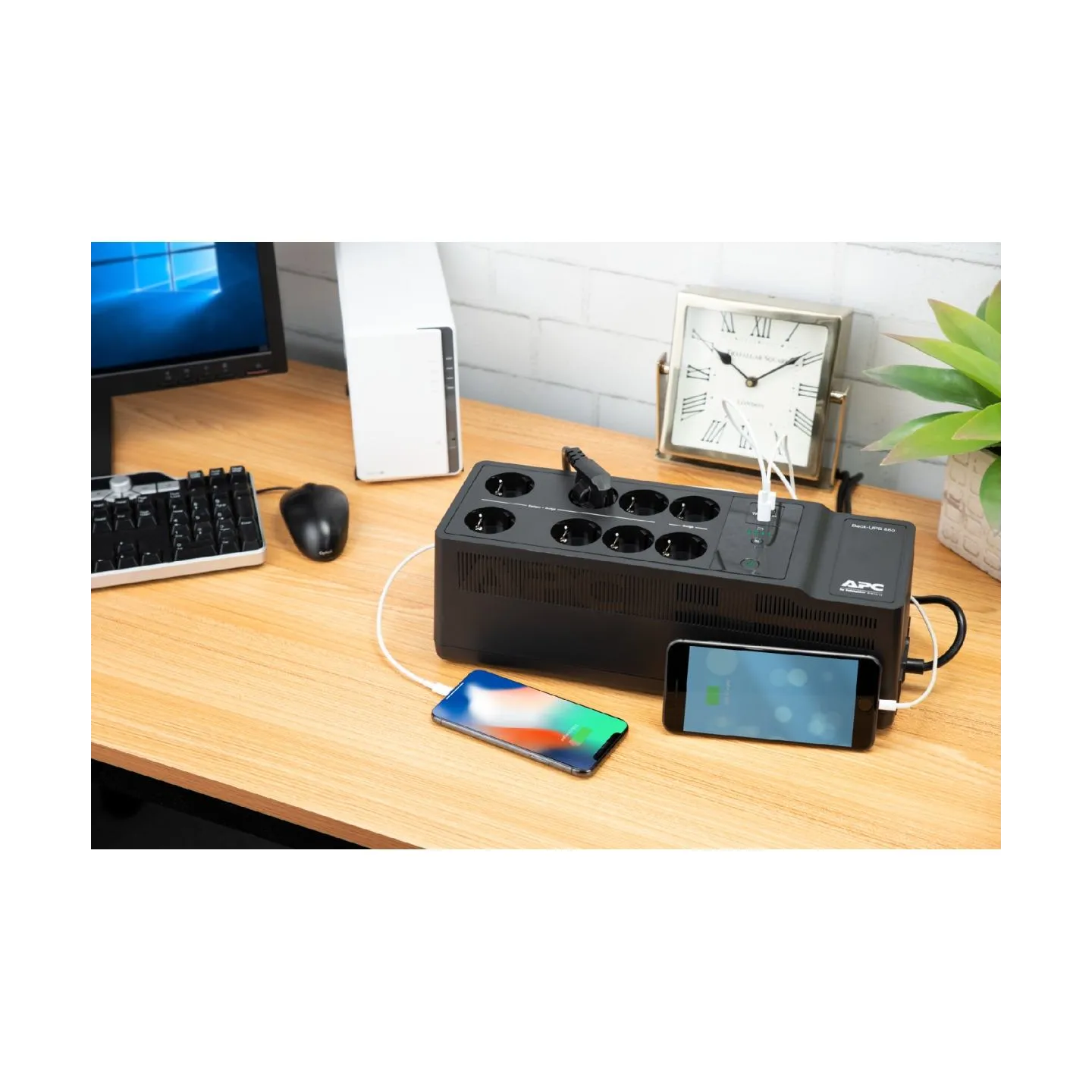 APC Back-UPS 850VA 230V