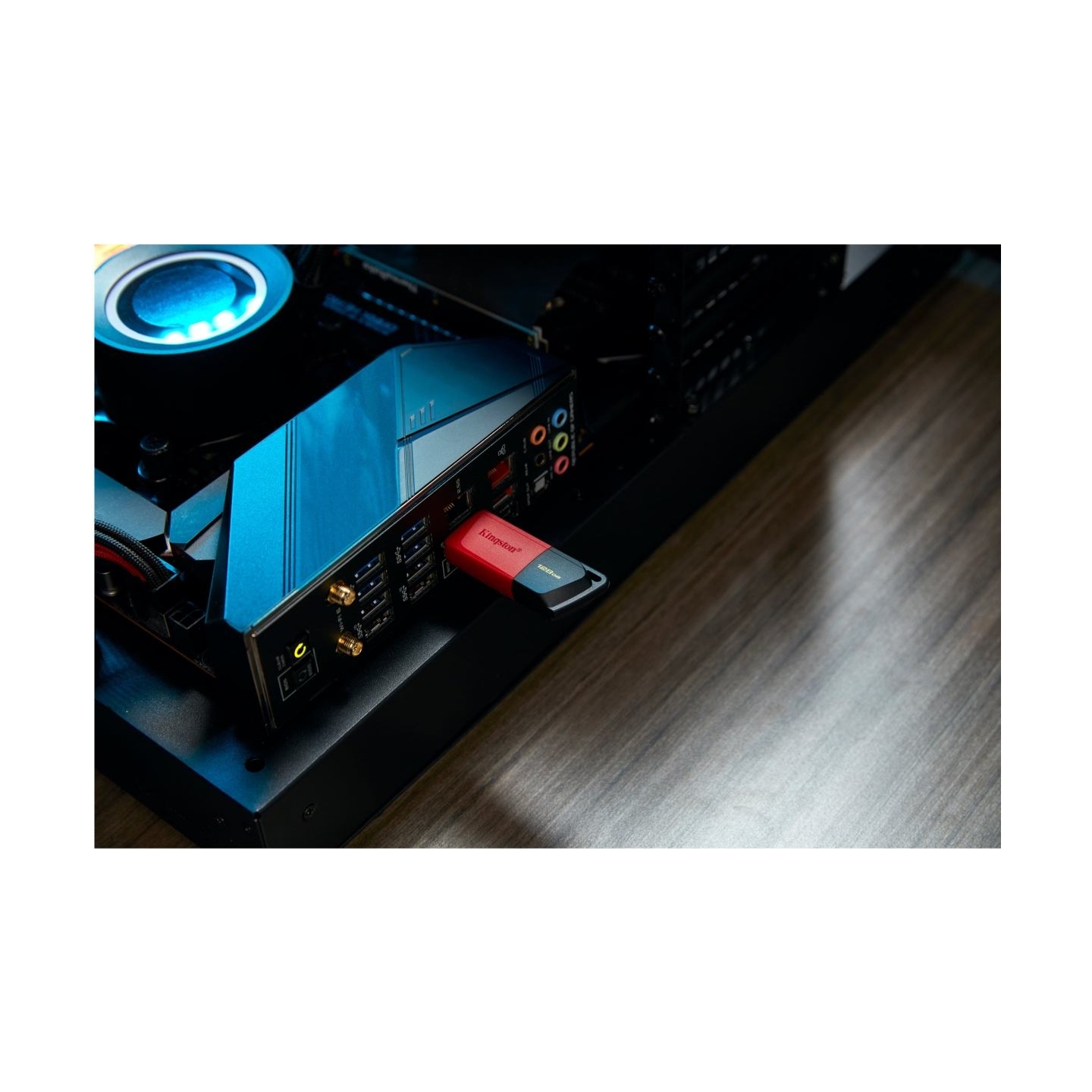 Kingston 128GB DataTraveler Exodia M
