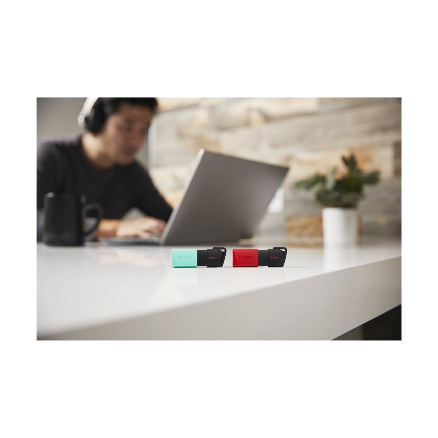 Kingston 256GB USB3.2 Gen1 DataTraveler Exodia M (Black + Teal)