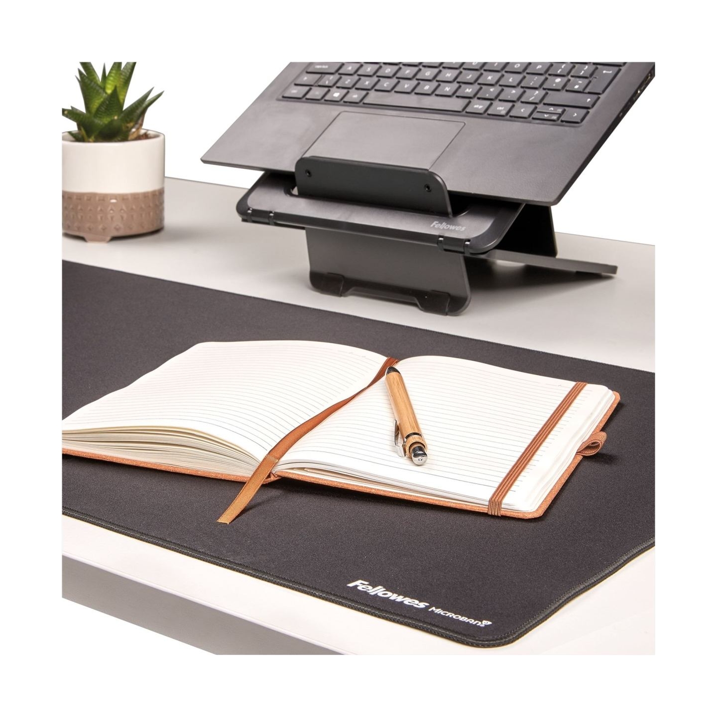 Fellowes Desk Mat | Breyta | 800 x 400 x 2.5 mm | Black