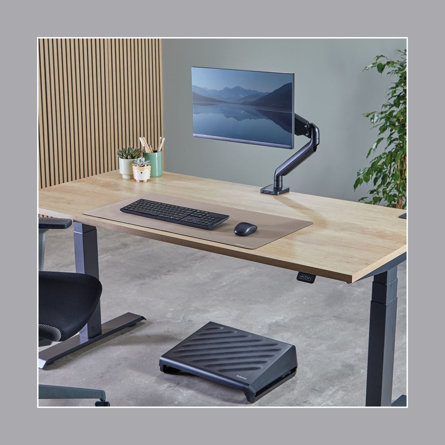 Fellowes Desk Mat | Breyta | 800 x 400 x 2.5 mm | Sand