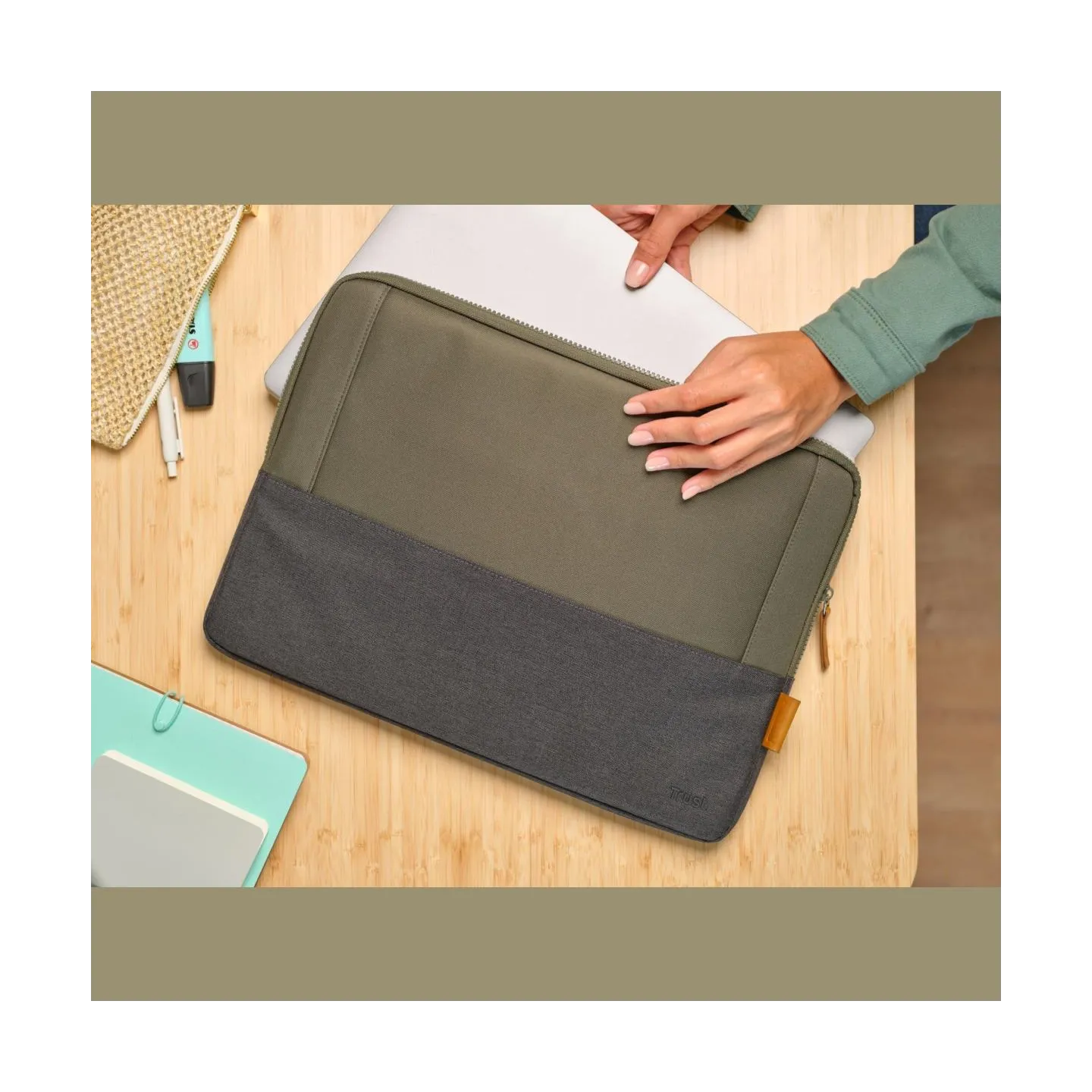 Trust NB SLEEVE 16" LISBOA/GREEN 25247 TRUST