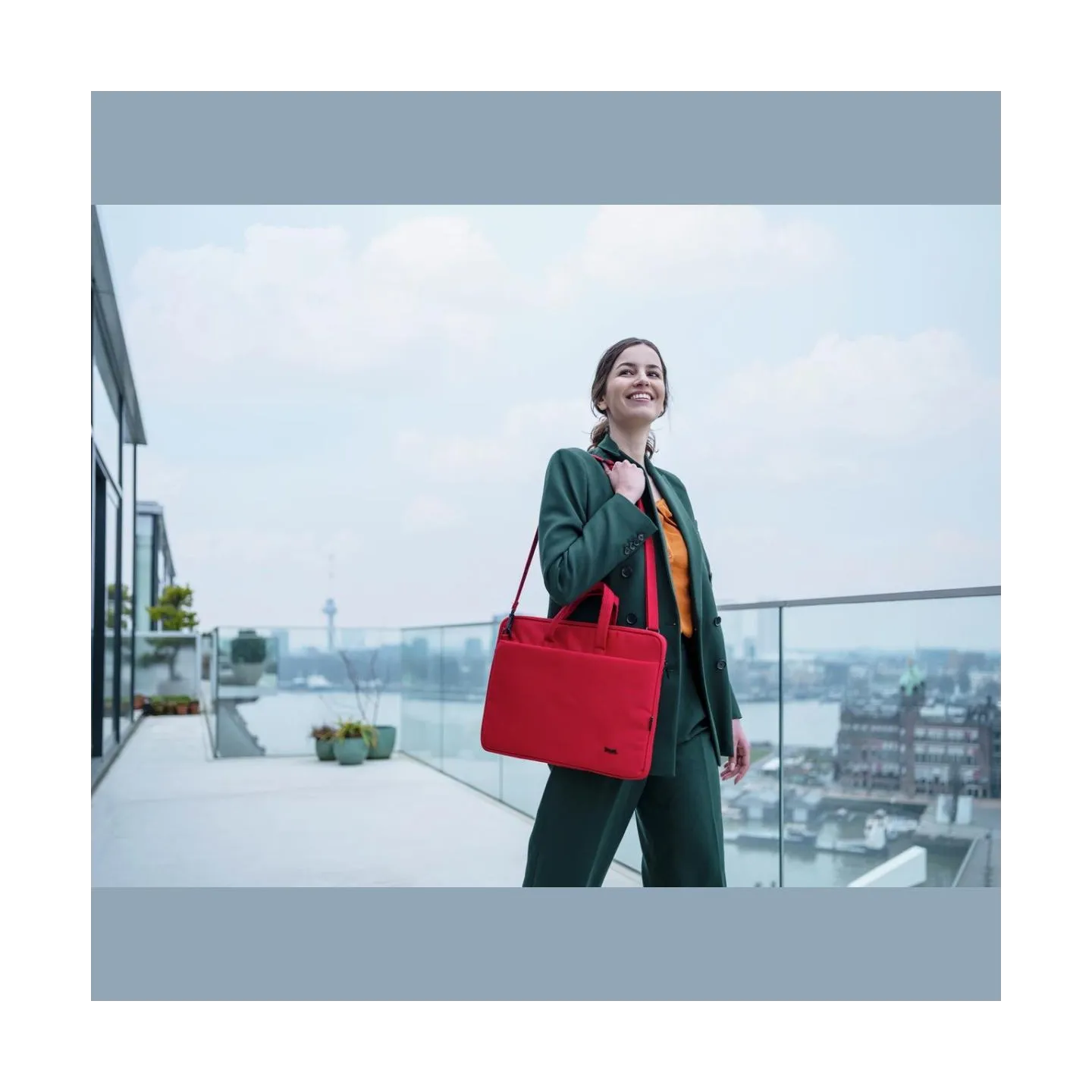 Trust NB CASE ECO 16"/RED 24449 TRUST