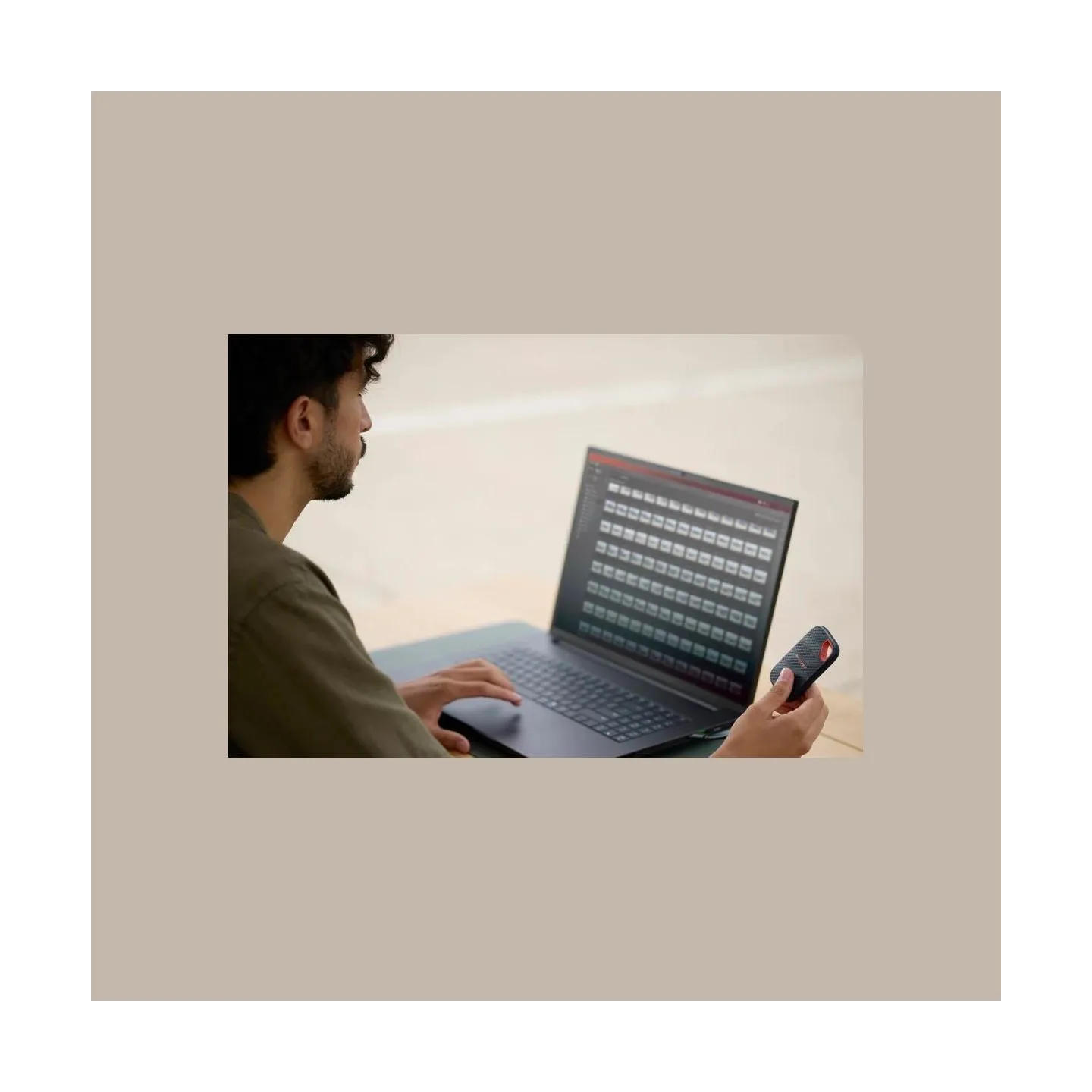 Sandisk External SSD|SANDISK|Read speed 2000 MB/s|1000 GB|SanDisk Extreme Portable SSD (V3) 1 TB (SDSSDE70-1T00-G25)|SDSSDE70-1T