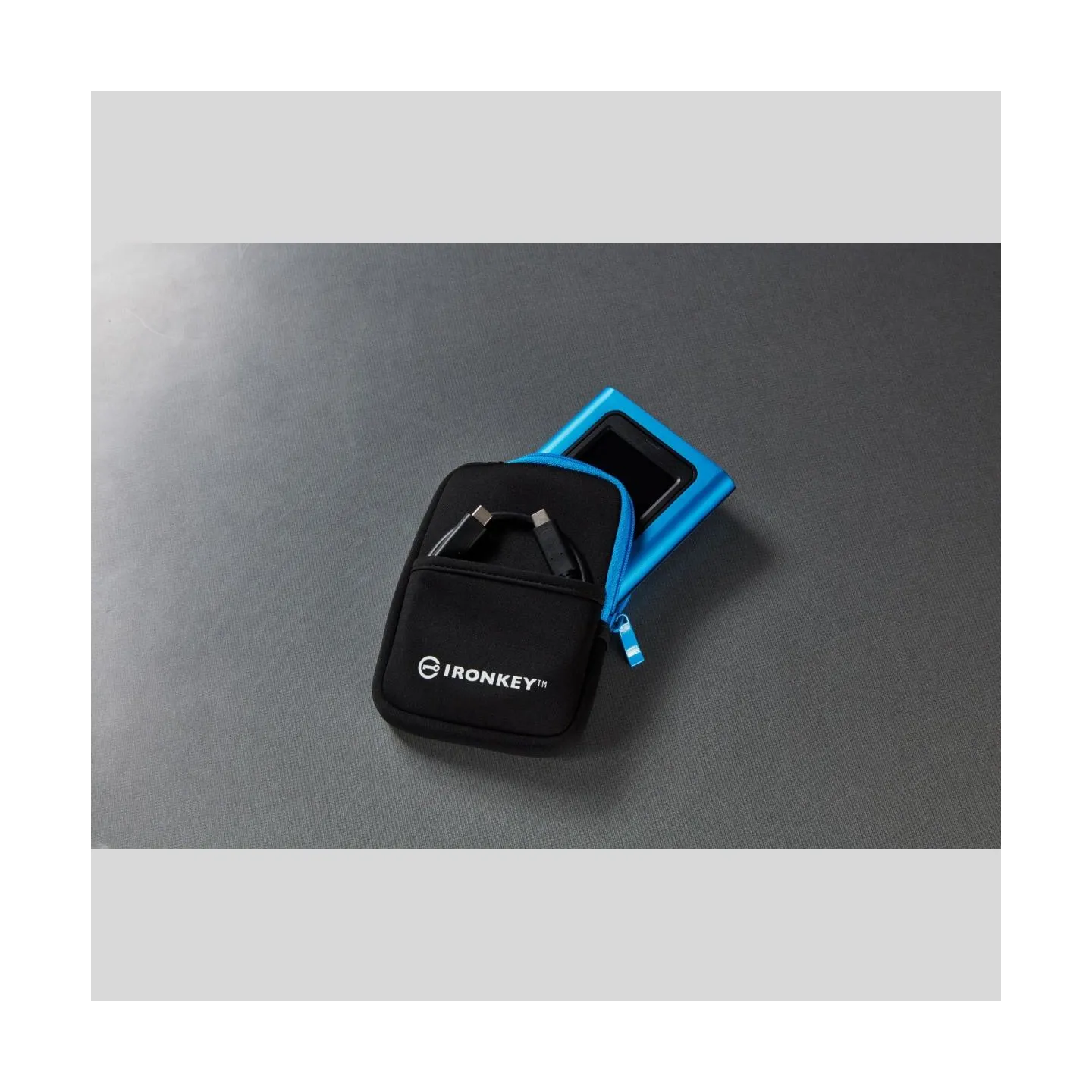 Kingston External SSD|KINGSTON|IronKey Vault Privacy 80|1.92TB|USB 3.2|Write speed 250 MBytes/sec|Read speed 250 MBytes/sec|IKVP