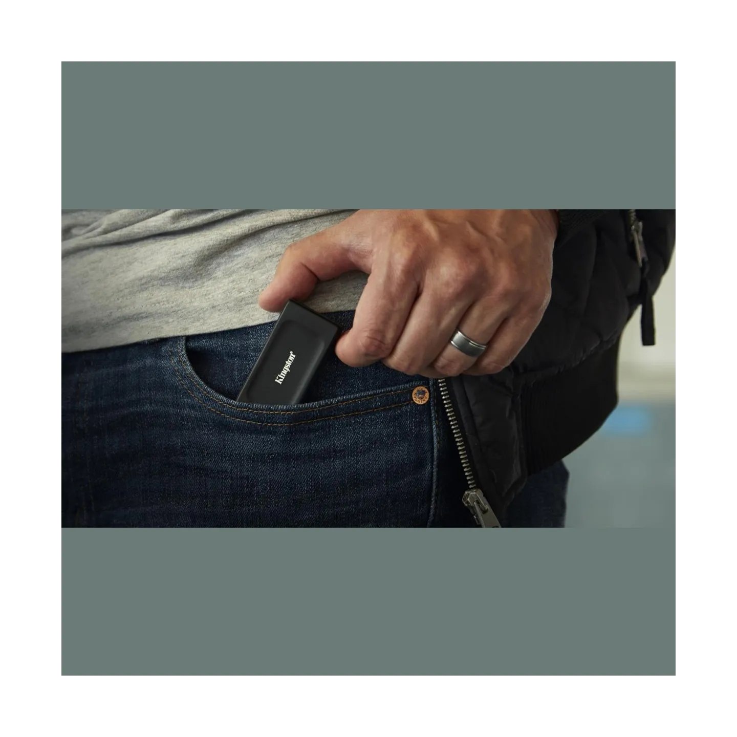 Kingston XS1000 2TB SSD Pocket-Sized USB