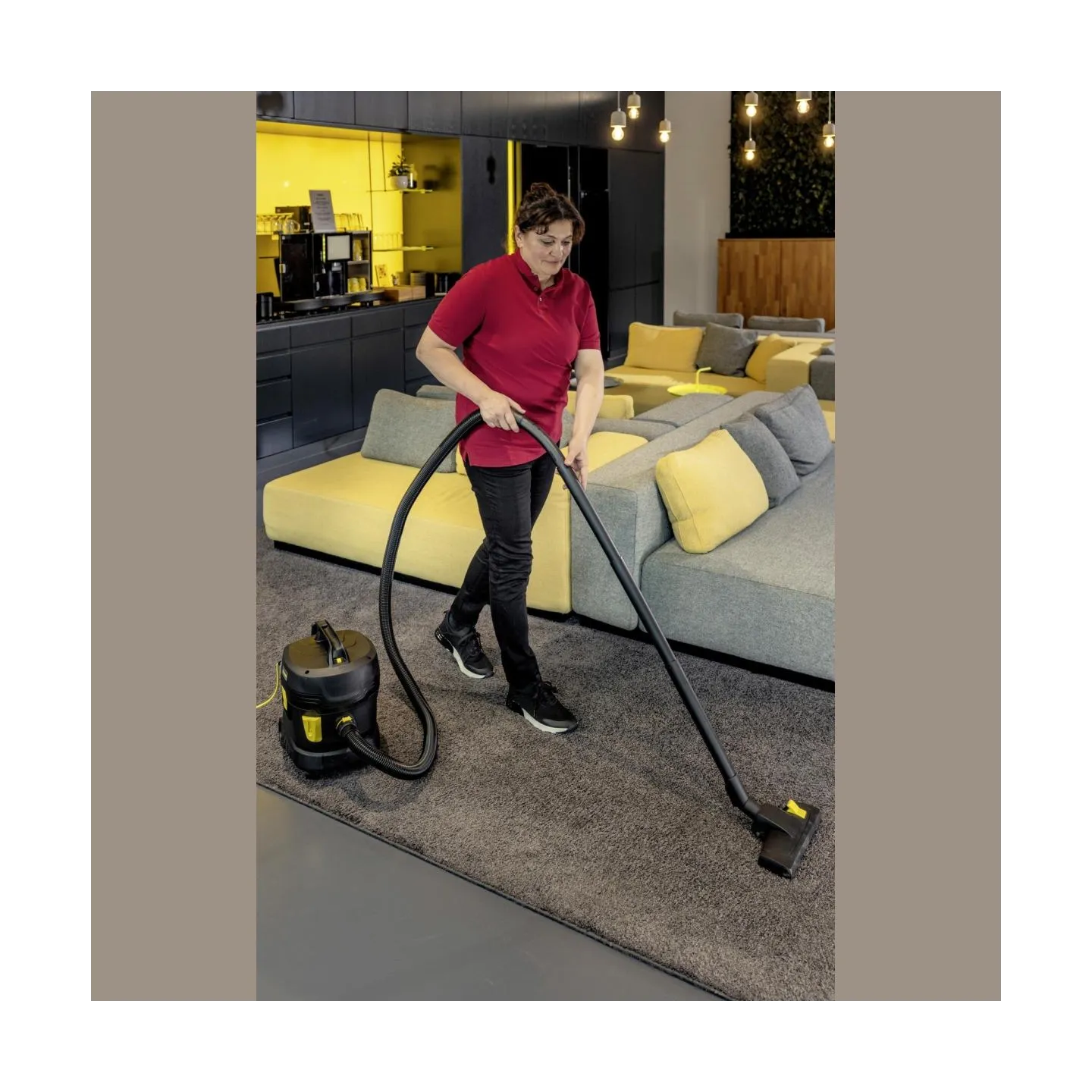 Karcher Vacuum Cleaner|KARCHER|Input power 850 W|Dust capacity 11 L|Drum vacuum|Cleaning type Dry|Dust container Dust bag|Colour