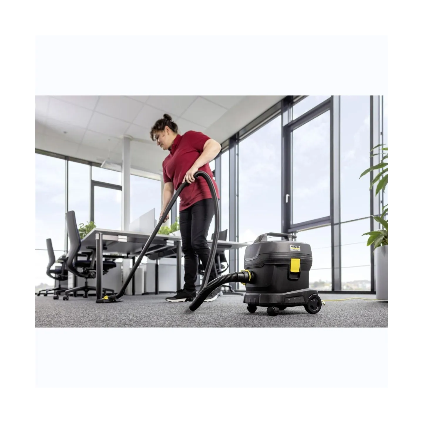 Karcher Vacuum Cleaner|KARCHER|Input power 850 W|Dust capacity 11 L|Drum vacuum|Cleaning type Dry|Dust container Dust bag|Colour