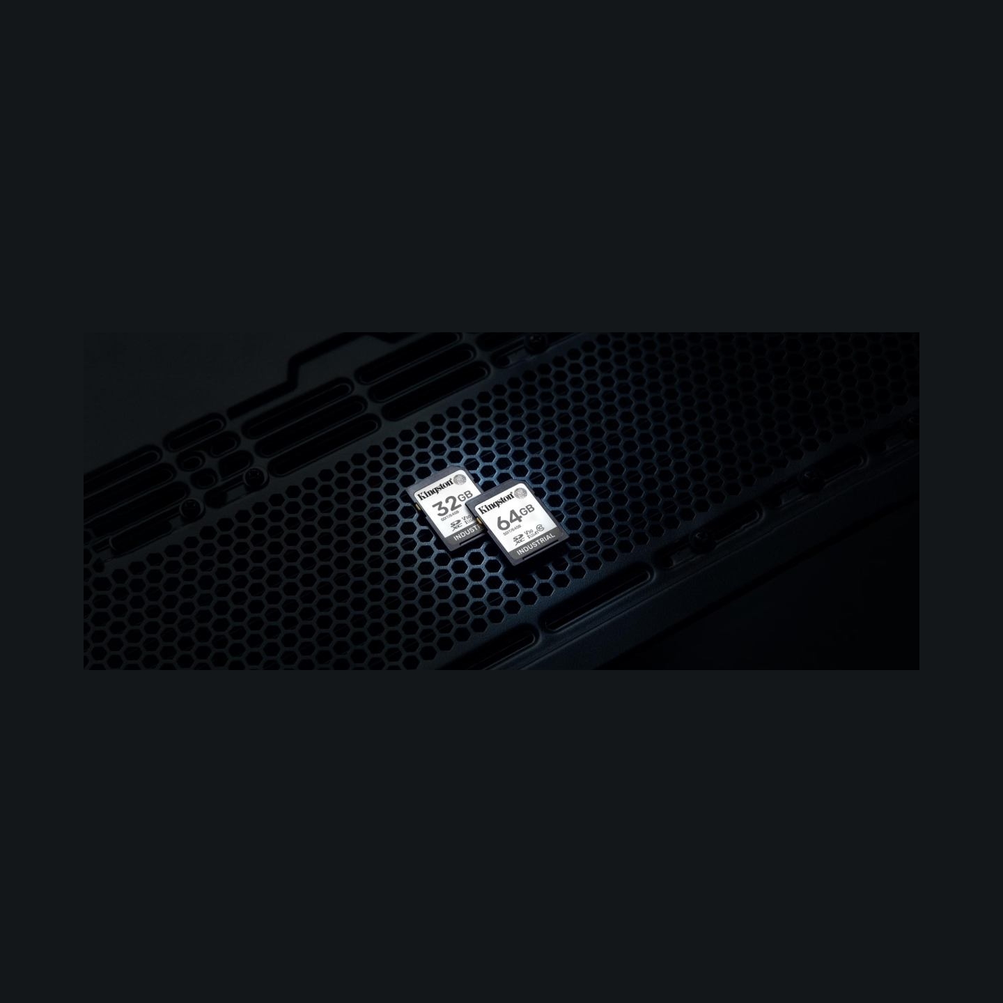 Kingston | SDHC/SDXC SD | Flash Memory Card | 32 GB | Black