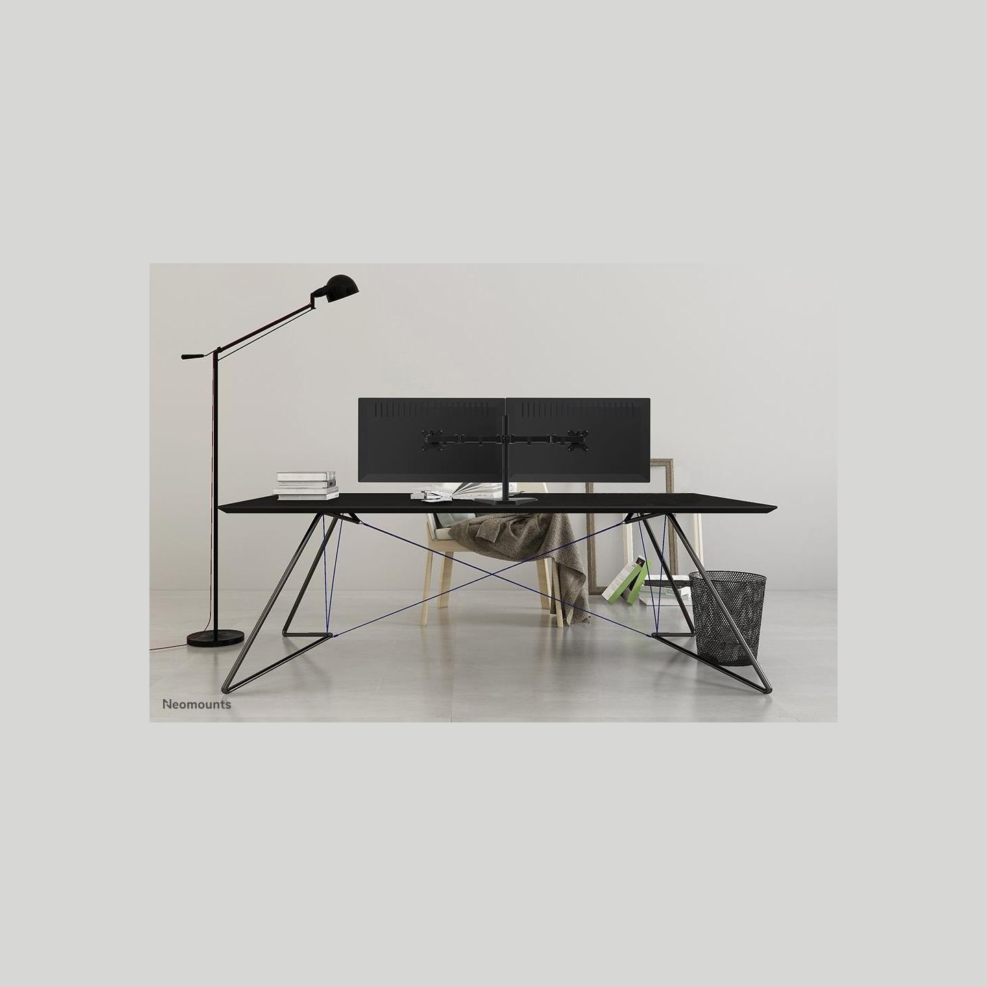 Neomounts NEWSTAR FLAT SCREEN DESK MOUNT (STAND)  10-32" BLACK