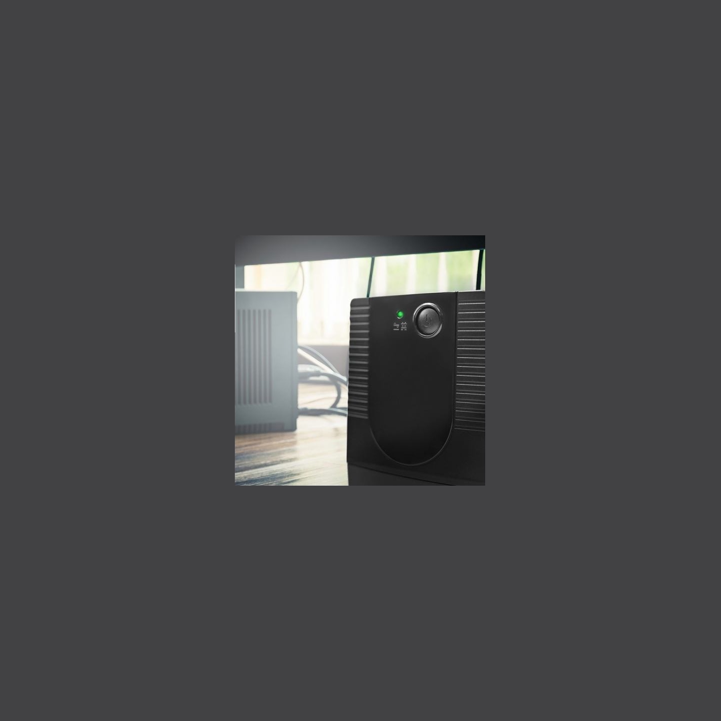 Qoltec 53774 UPS 1000VA 600W