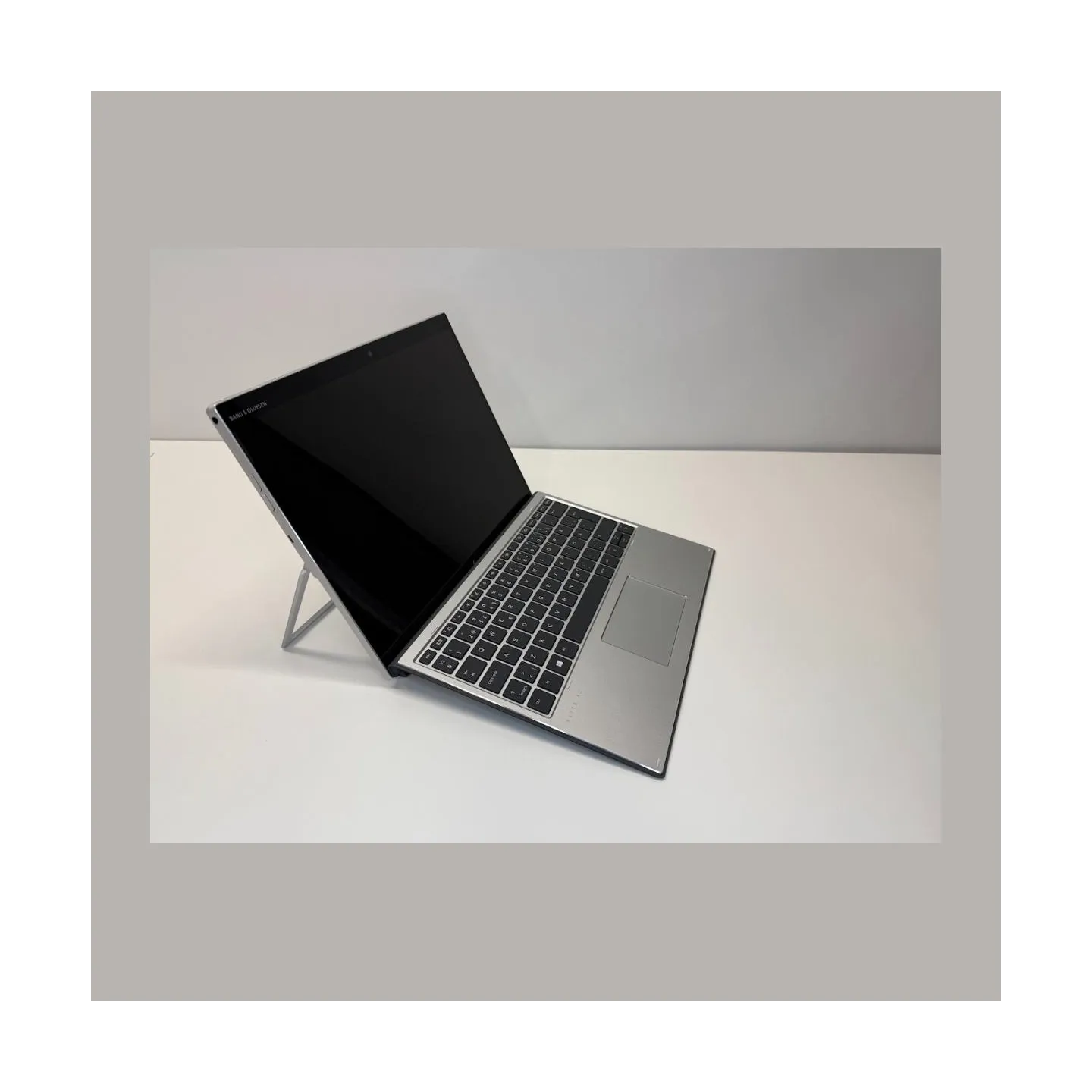 HP Renewed | Grade A | Elite x2 G8 Tablet | 13.9 " | i5-1135G7 | 8 GB | SSD | 256 GB | Intel Iris Xe Graphics | Windows 11 Pro |