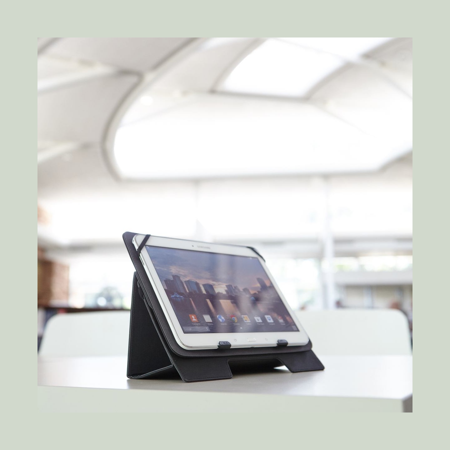 Case Logic Surefit Rotating Folio 9-10" CRUE-1110 BLACK (3202987)