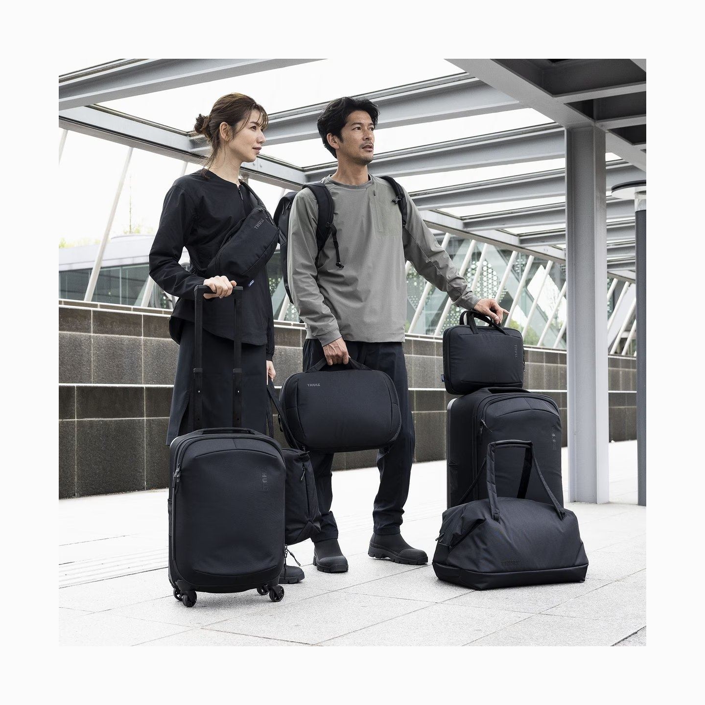 Thule 5034 Subterra 2 Attache 16" Black