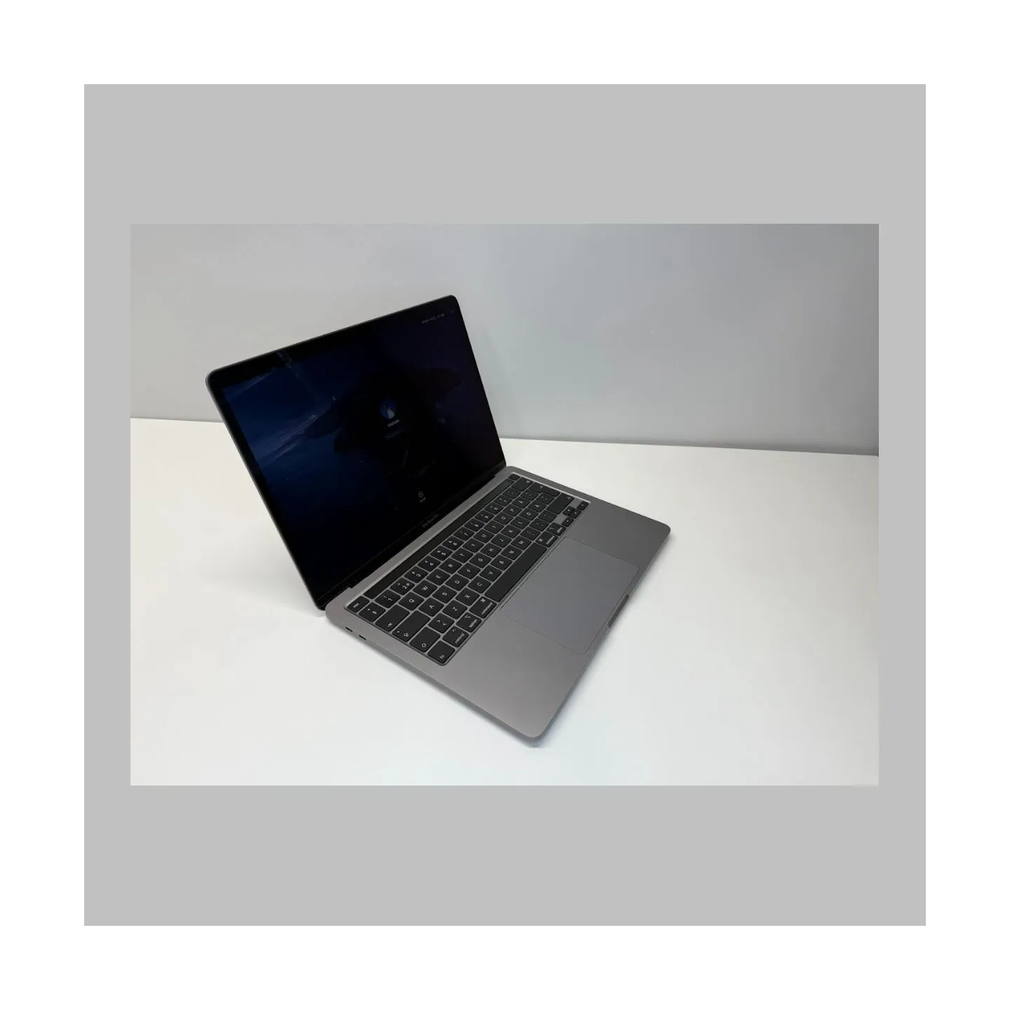 Apple Renewed | Grade A | MacBook Pro (2020) | 13.3 " | i5-8257U | 8 GB | SSD | 256 GB | Intel Iris Plus Graphics 645 | macOS | 
