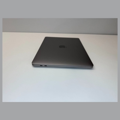 Apple Renewed | Grade A | MacBook Pro (2020) | 13.3 " | i5-8257U | 8 GB | SSD | 256 GB | Intel Iris Plus Graphics 645 | macOS | 