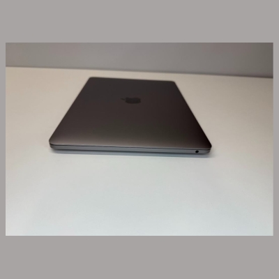 Apple Renewed | Grade A | MacBook Pro (2020) | 13.3 " | i5-8257U | 8 GB | SSD | 256 GB | Intel Iris Plus Graphics 645 | macOS | 