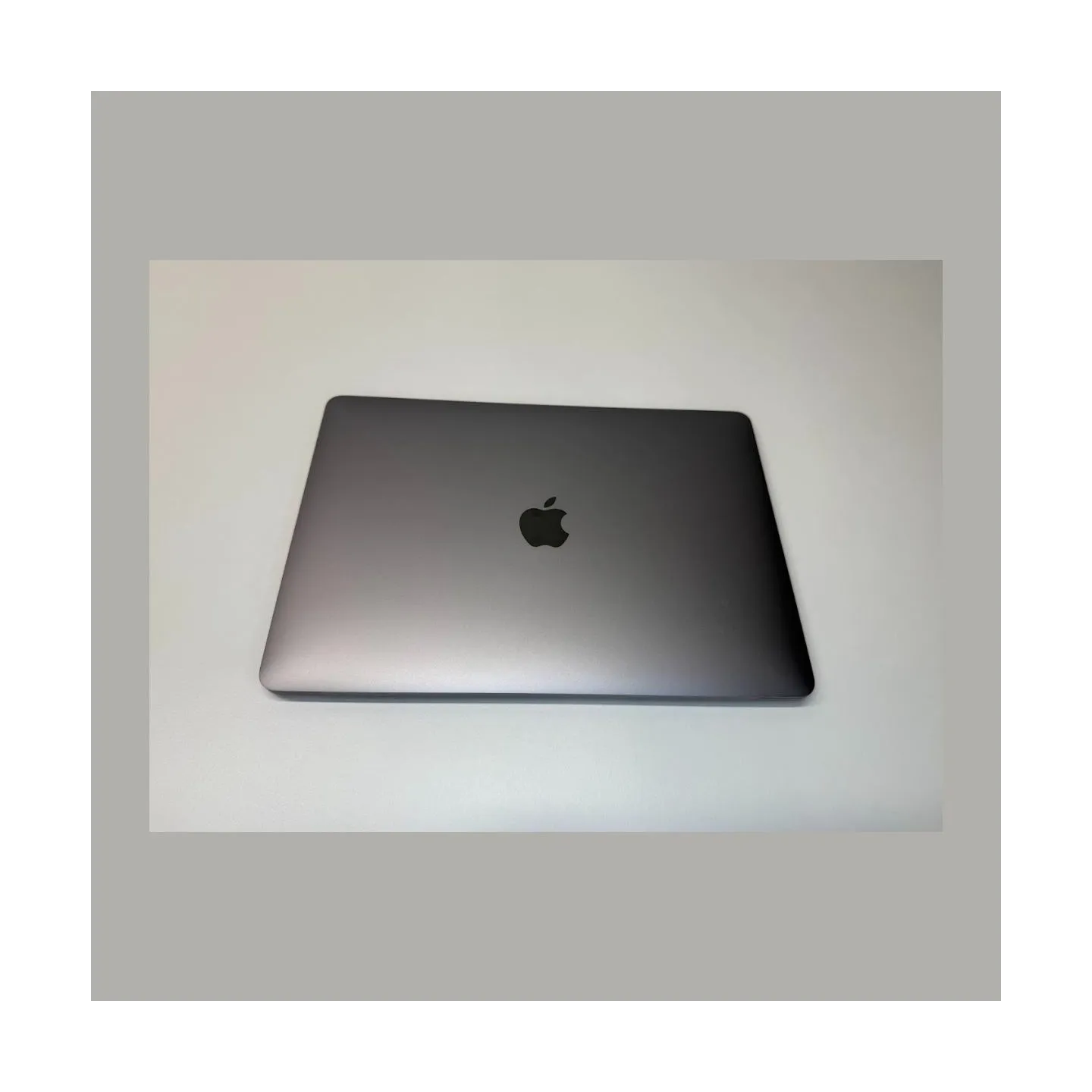 Apple Renewed | Grade A | MacBook Pro (2020) | 13.3 " | i5-8257U | 8 GB | SSD | 256 GB | Intel Iris Plus Graphics 645 | macOS | 