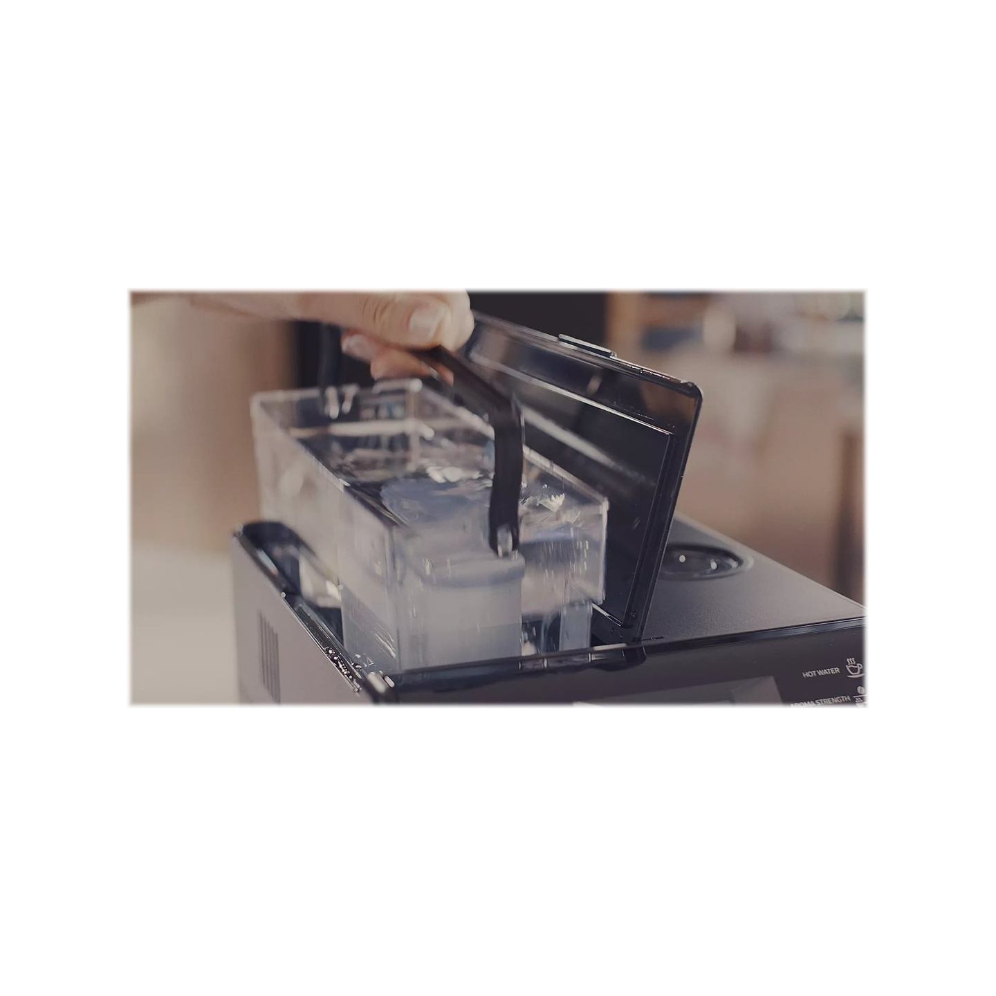 Philips 1 descaling cycle prolong machine lifetime Improves coffee taste / CA6700/10