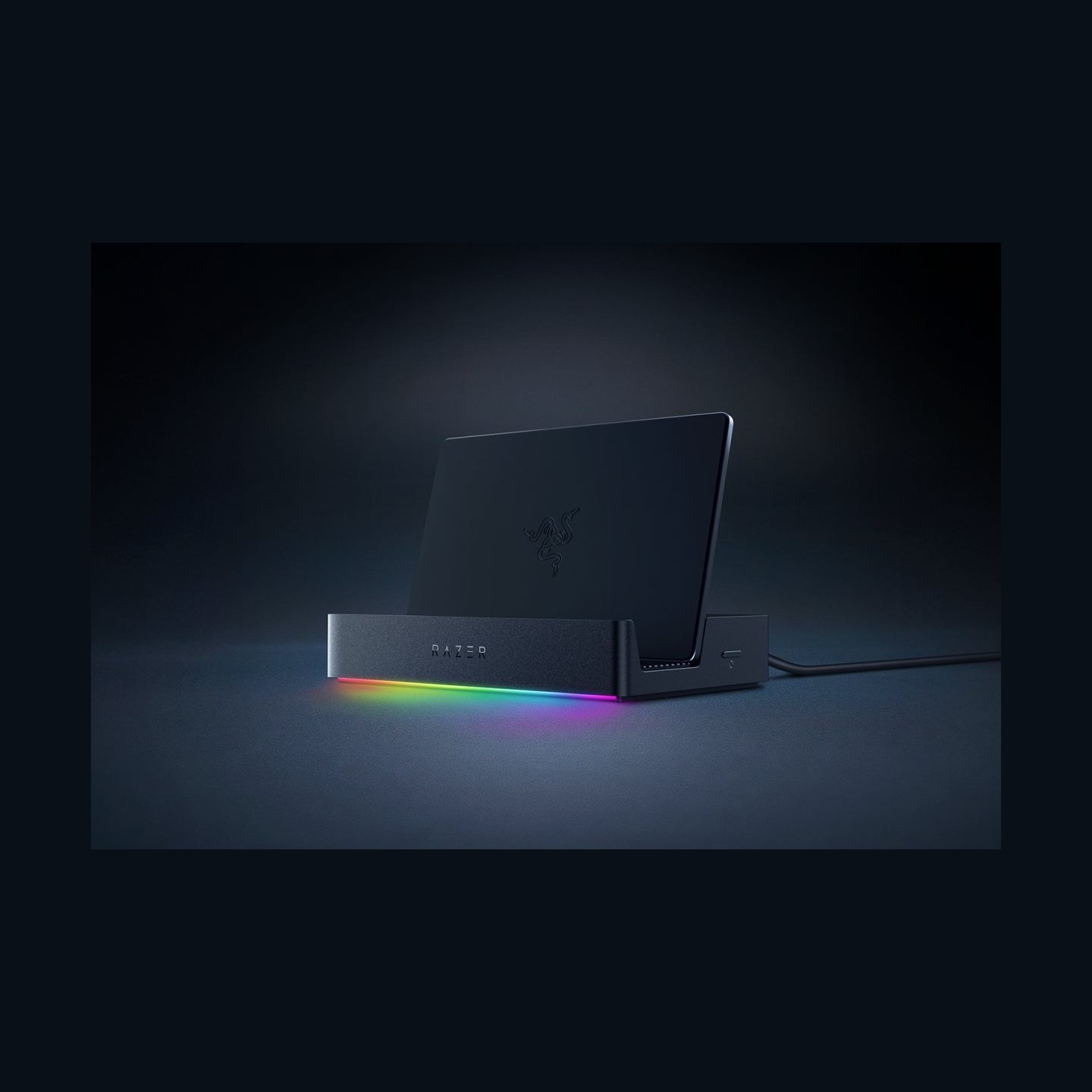 Razer | Handheld Dock Chroma - USB Type C 6-in-1 Docking Station