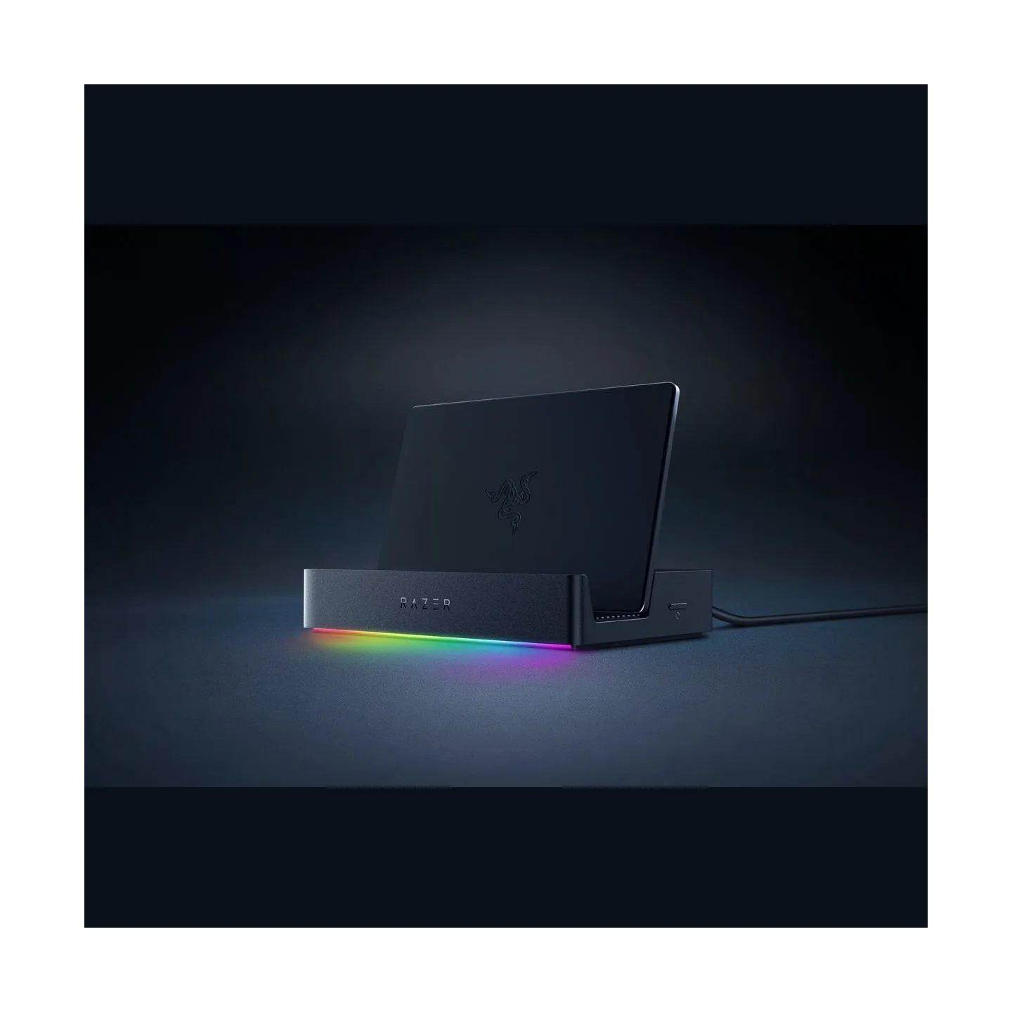 Razer | Handheld Dock Chroma - USB Type C 6-in-1 Docking Station