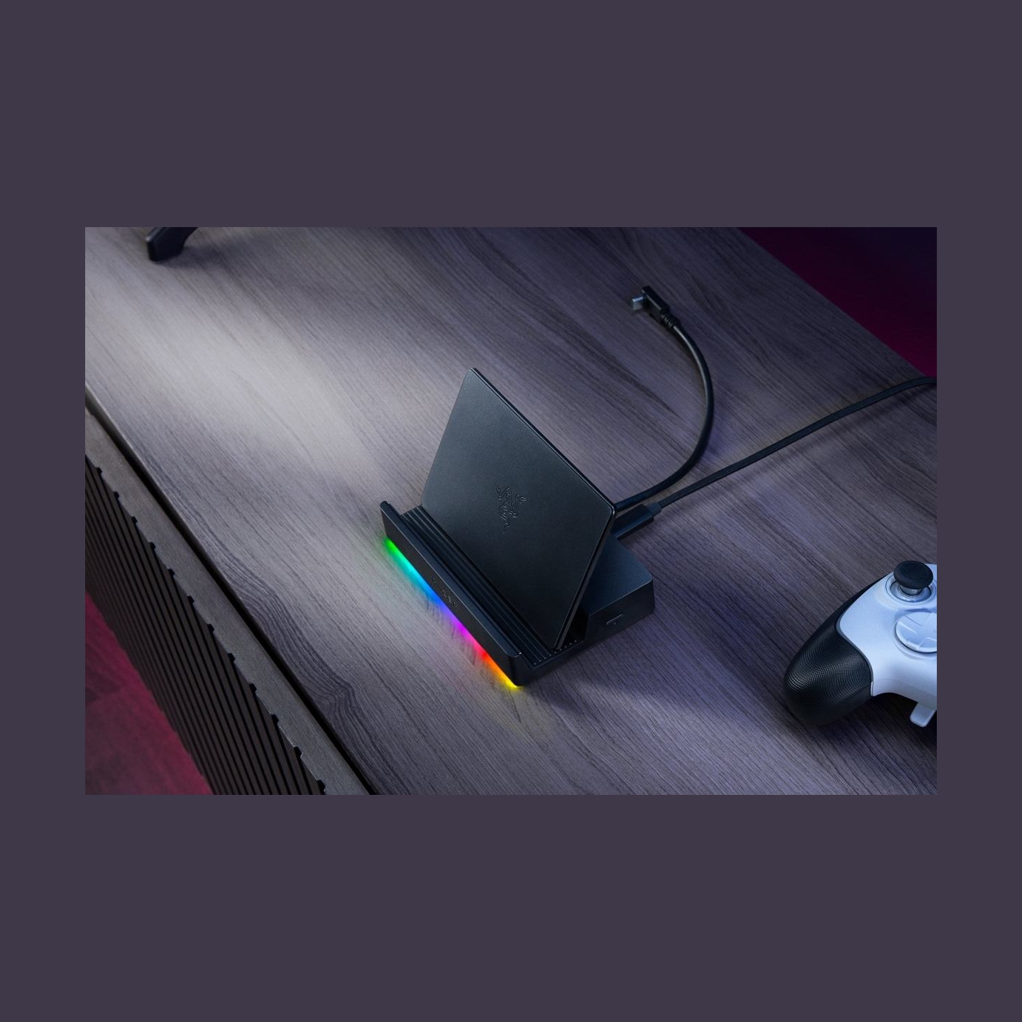 Razer | Handheld Dock Chroma - USB Type C 6-in-1 Docking Station