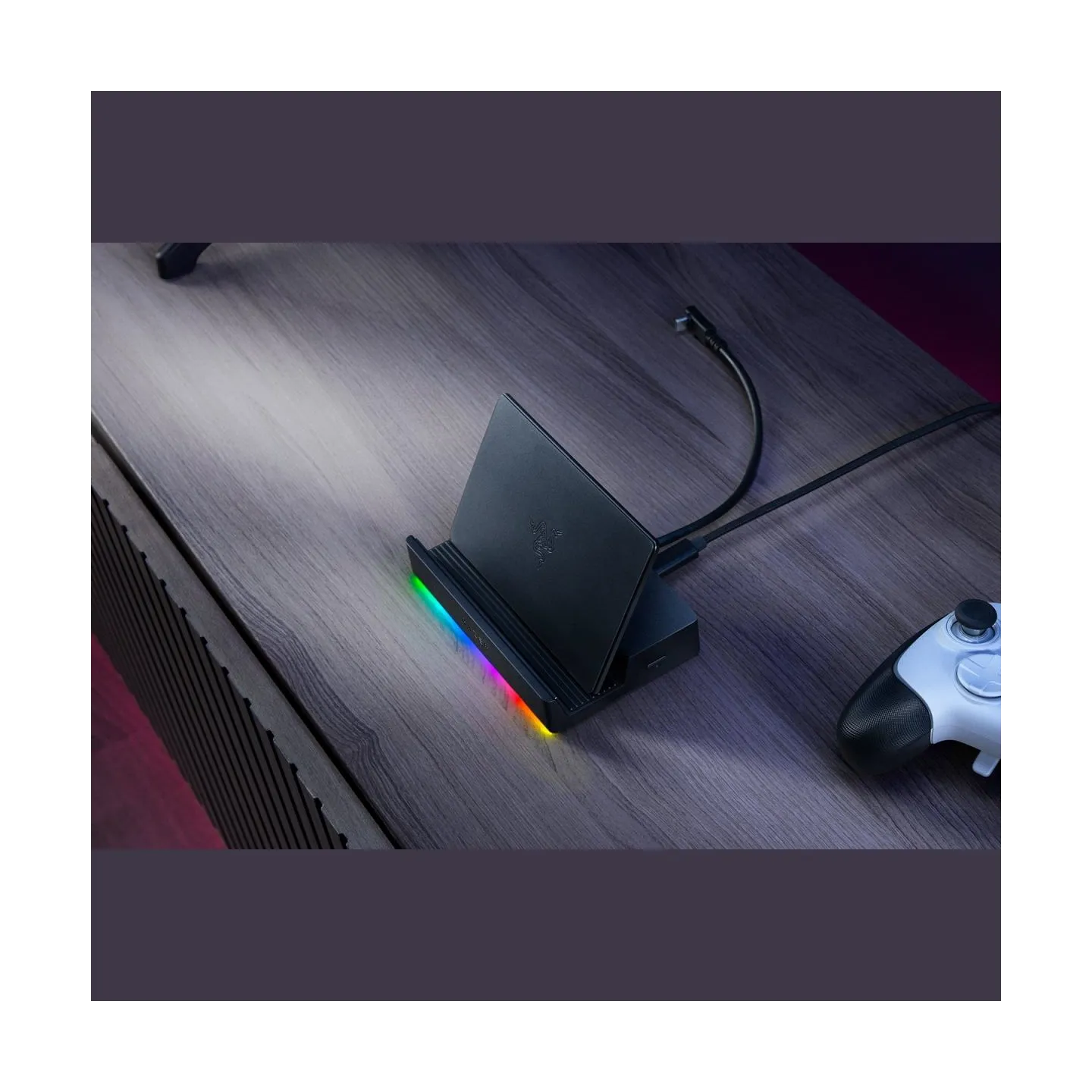 Razer | Handheld Dock Chroma - USB Type C 6-in-1 Docking Station