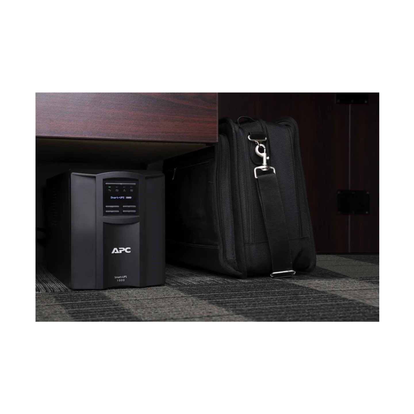 Schneider Electric APC Smart-UPS, Tower, 8x IEC C13 outlets, SmartConnect Port+SmartSlot, AVR, LCD | SMT1000IC | 1000 VA | 700 W