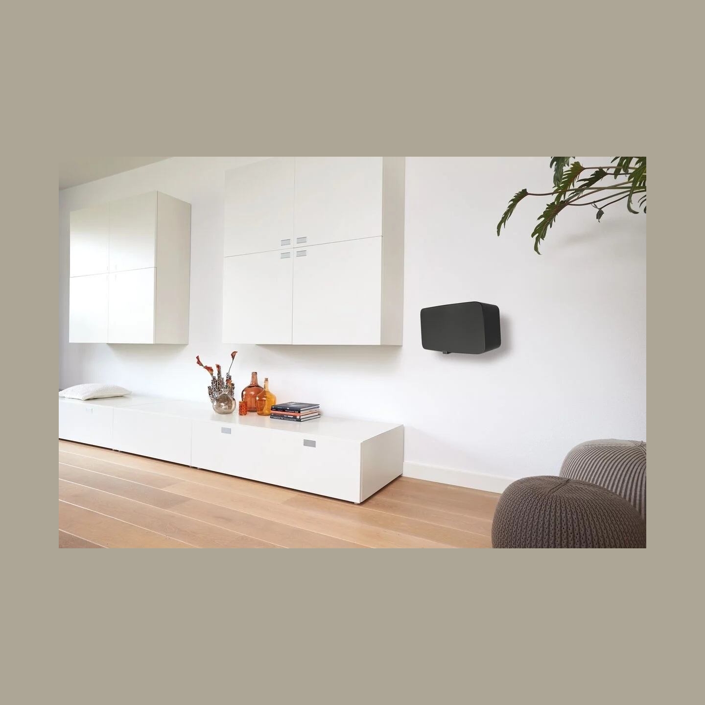 Vogels | Wall mount | SOUND 3205 Speaker Wall Mount | Tilt | Maximum weight (capacity) 6.5 kg | Black