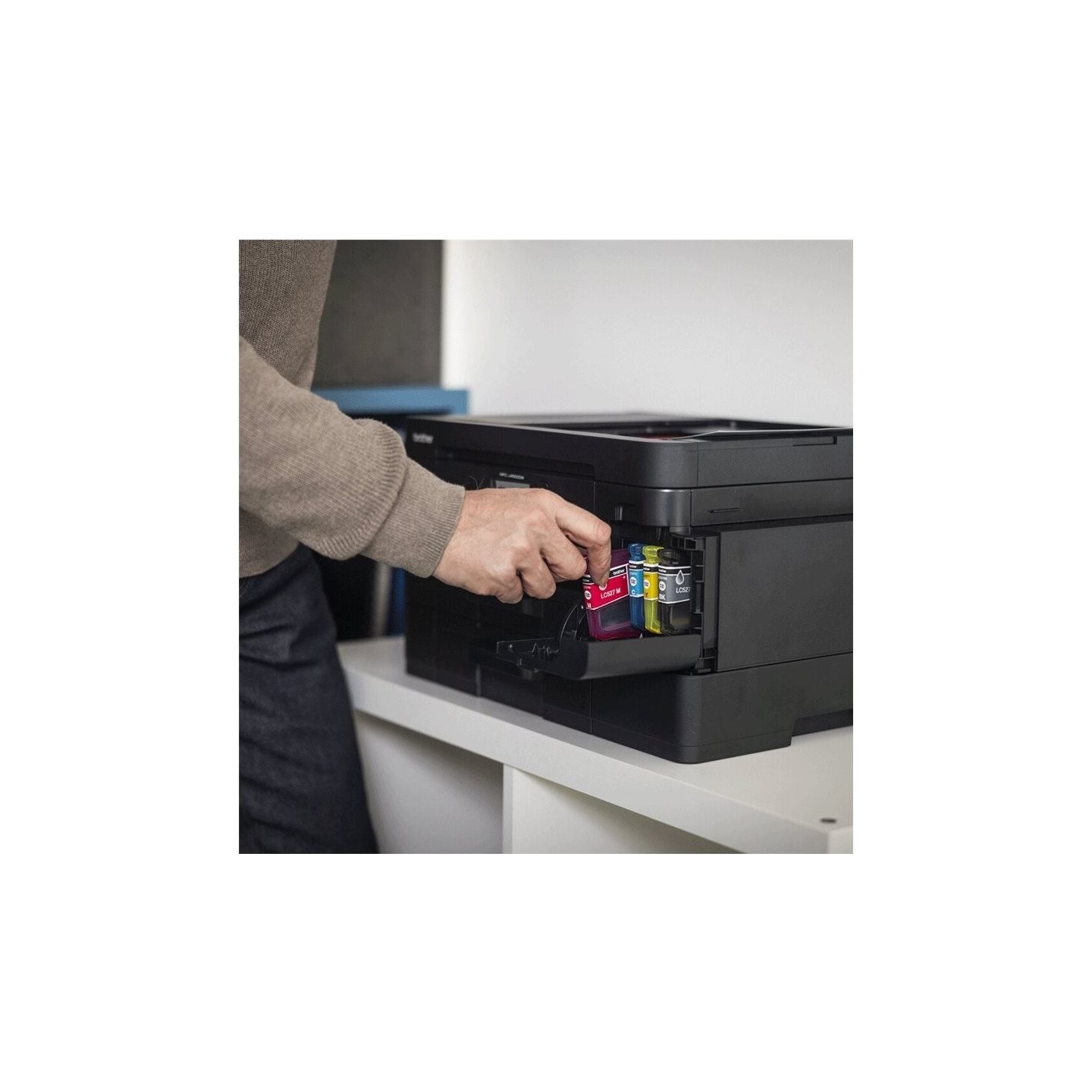 Brother LC527XLC CYAN HIGH YIELD INK-CARTRIDGE 2000P