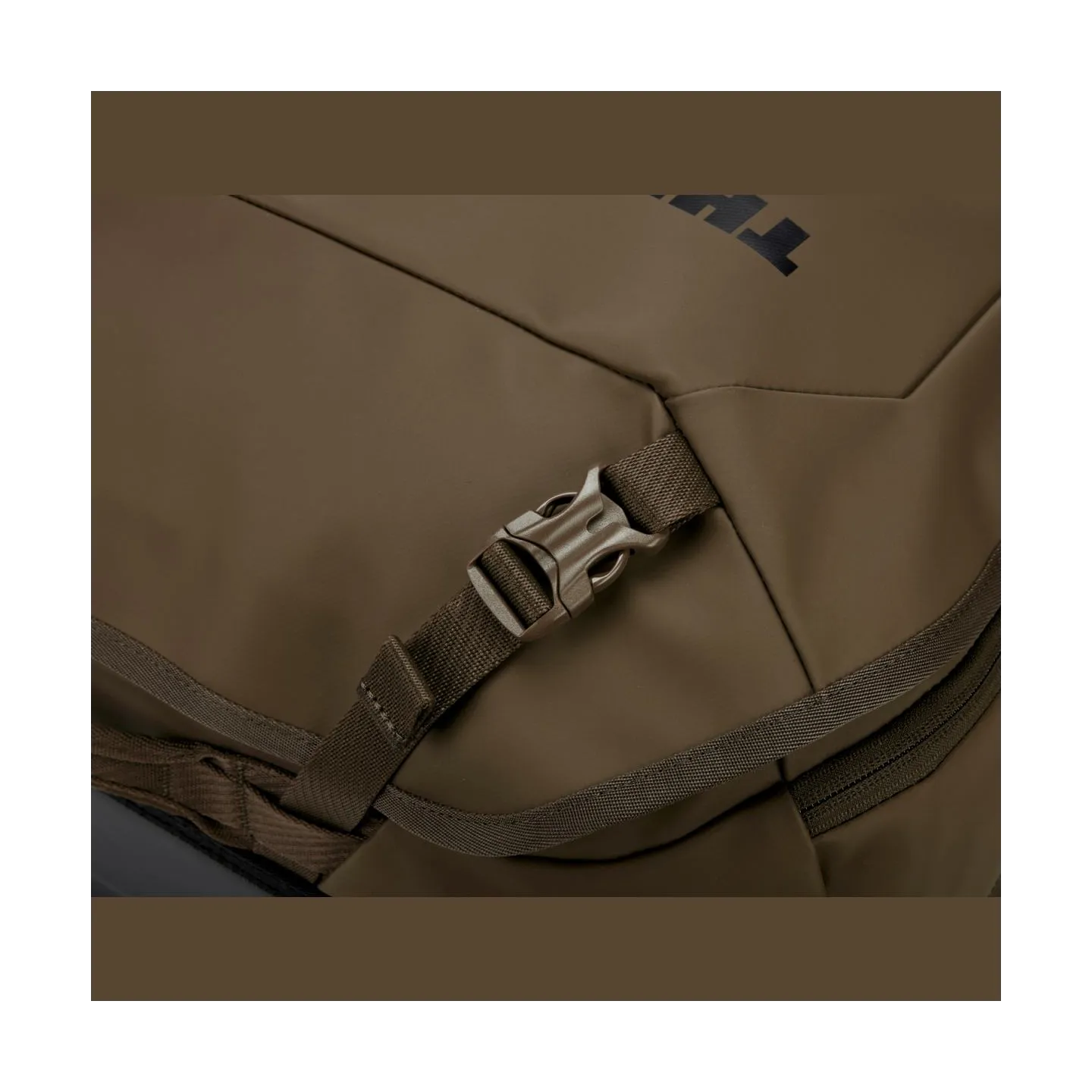 Thule Chasm | Carry-on luggage | Deep Khaki | Waterproof