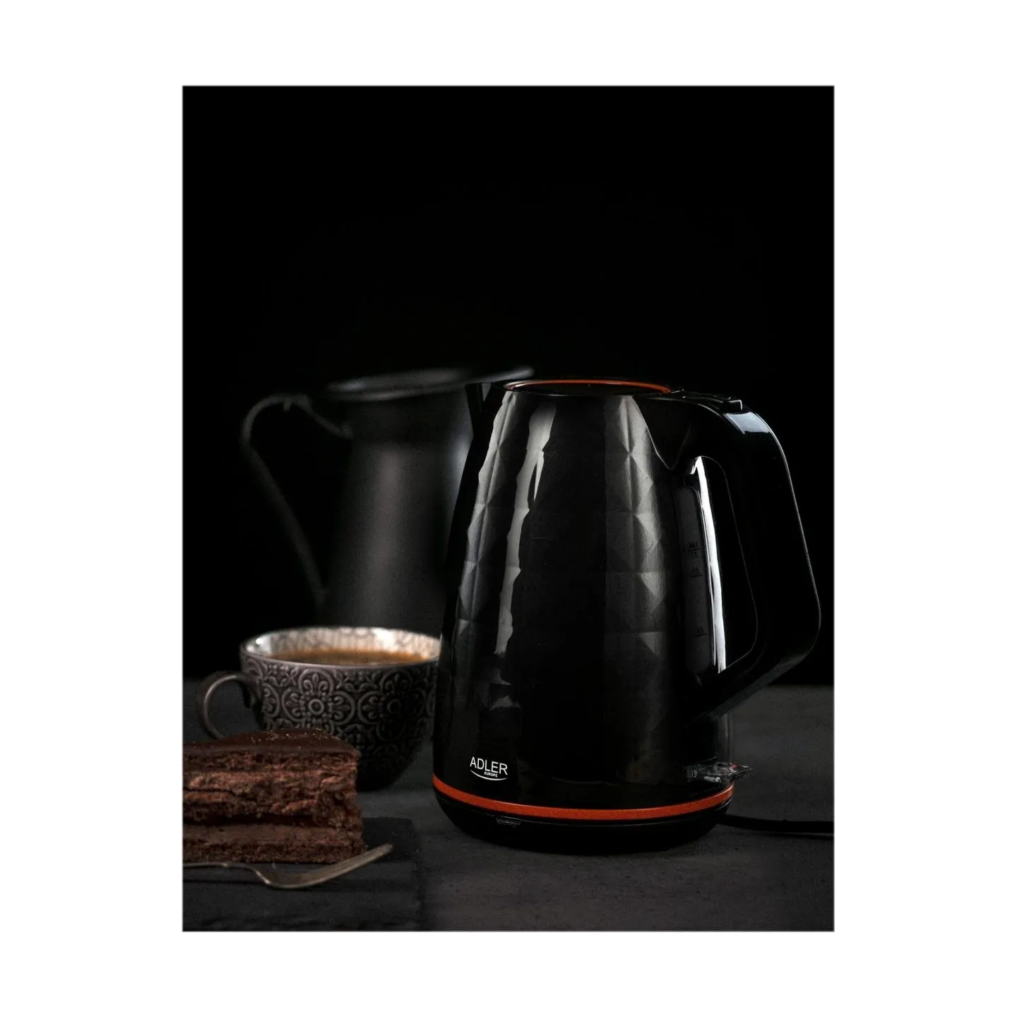Adler | Kettle | AD 1277 | Standard | 2200 W | 1.7 L | Plastic | 360° rotational base | Black