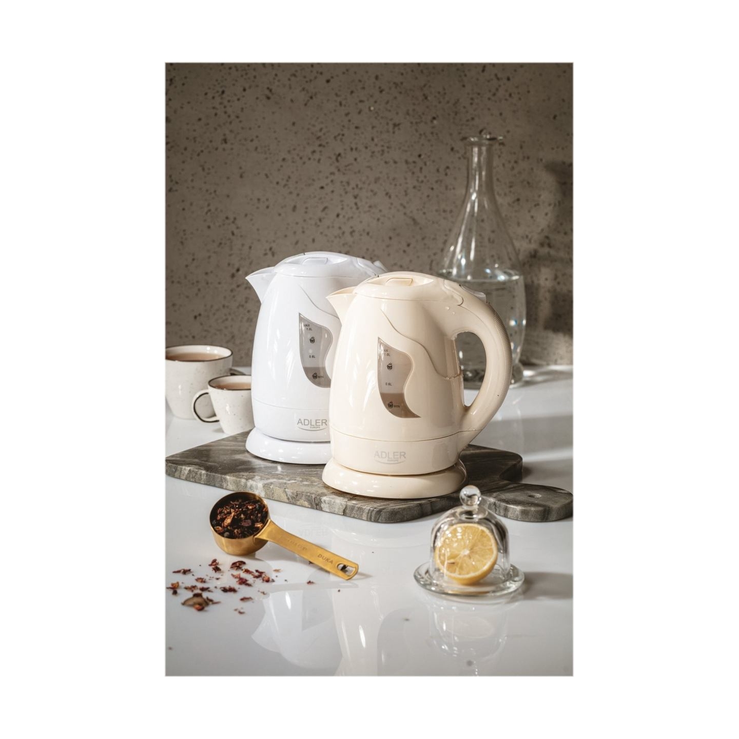 Adler | Kettle | AD 08 | Standard | 850 W | 1 L | Plastic | 360° rotational base | White
