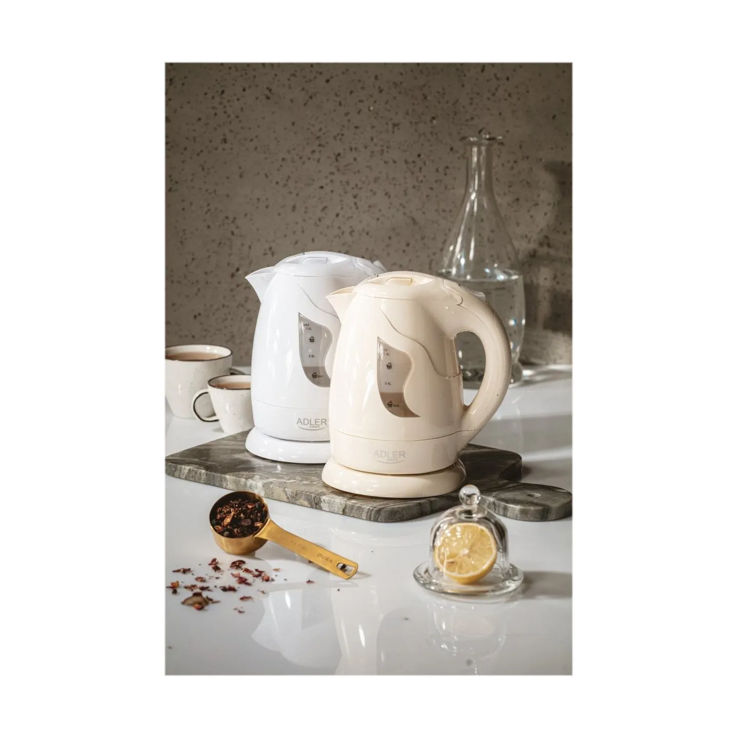Adler | Kettle | AD 08 | Standard | 850 W | 1 L | Plastic | 360° rotational base | White